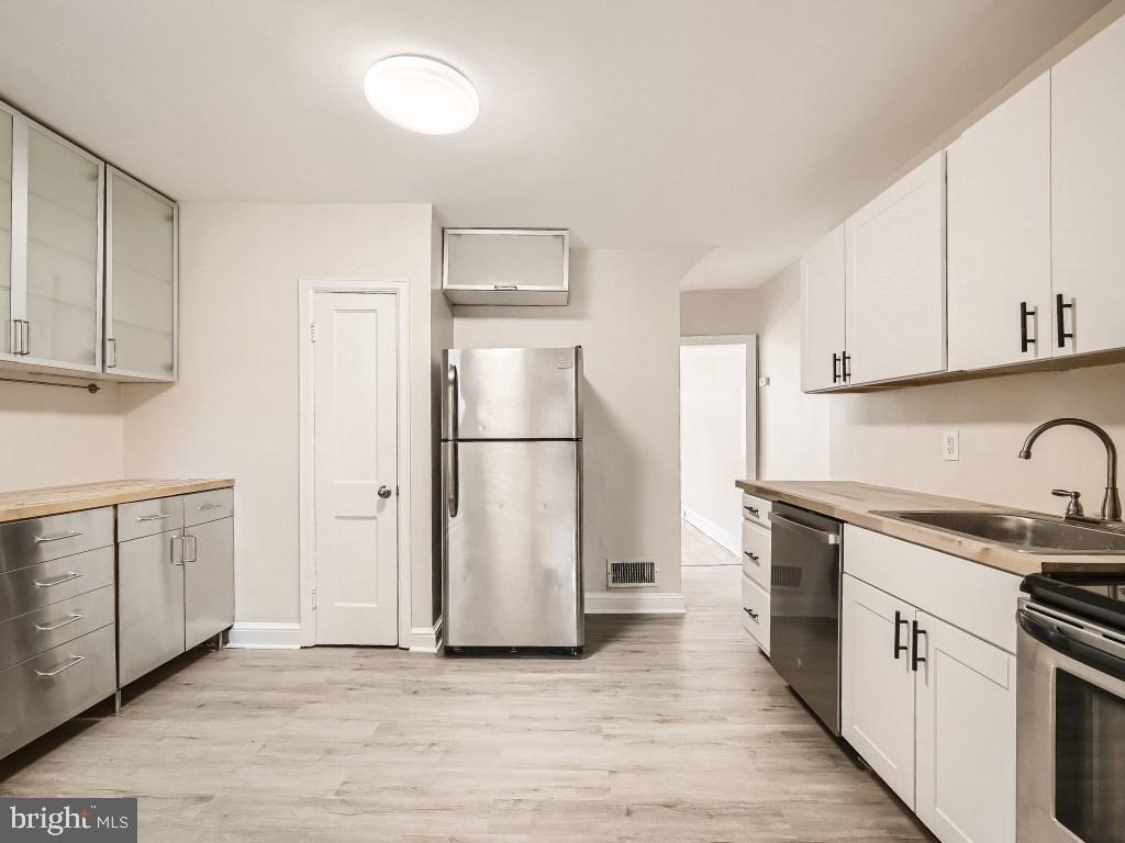 Oakleigh Rd, Parkville, MD 21234