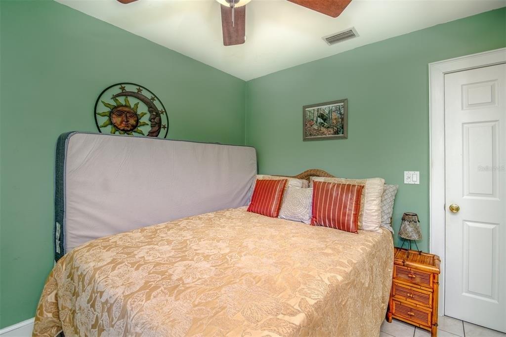 Bayshore Dr, Tarpon Springs, FL 34689