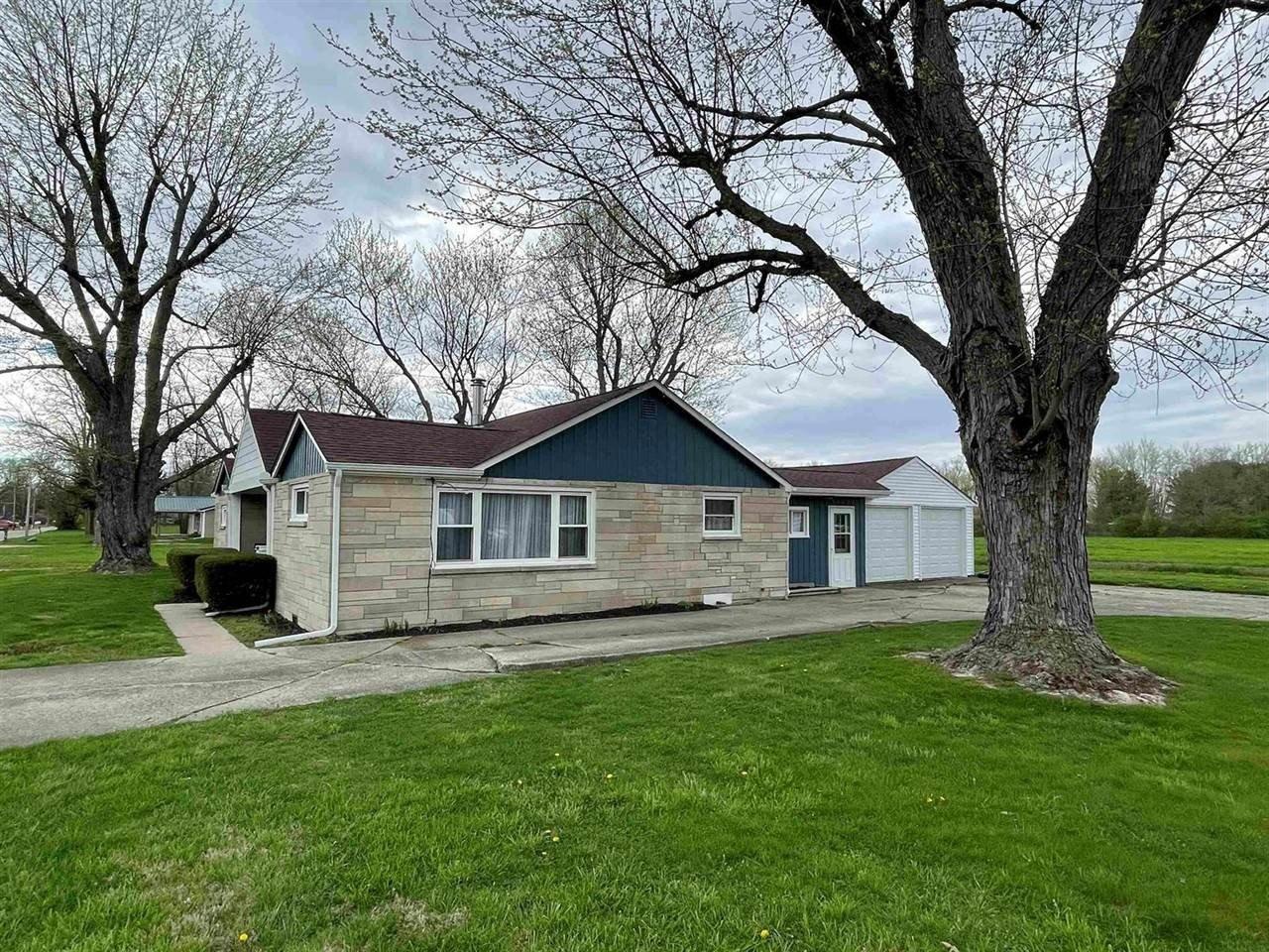 W Cornbread Rd, Yorktown, IN 47396