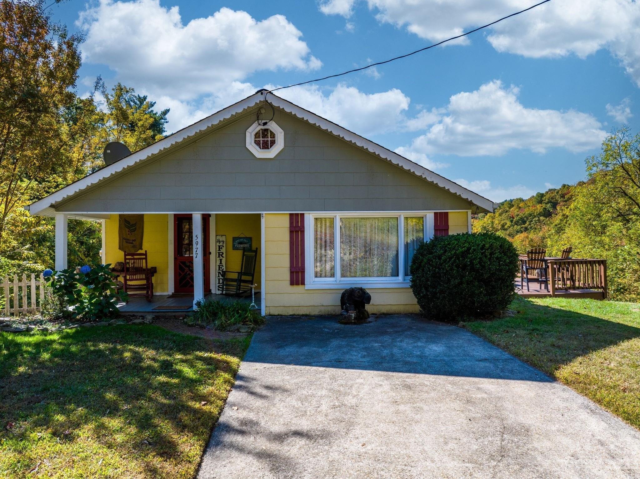 Waterfalls Rd, Lenoir, NC 28645
