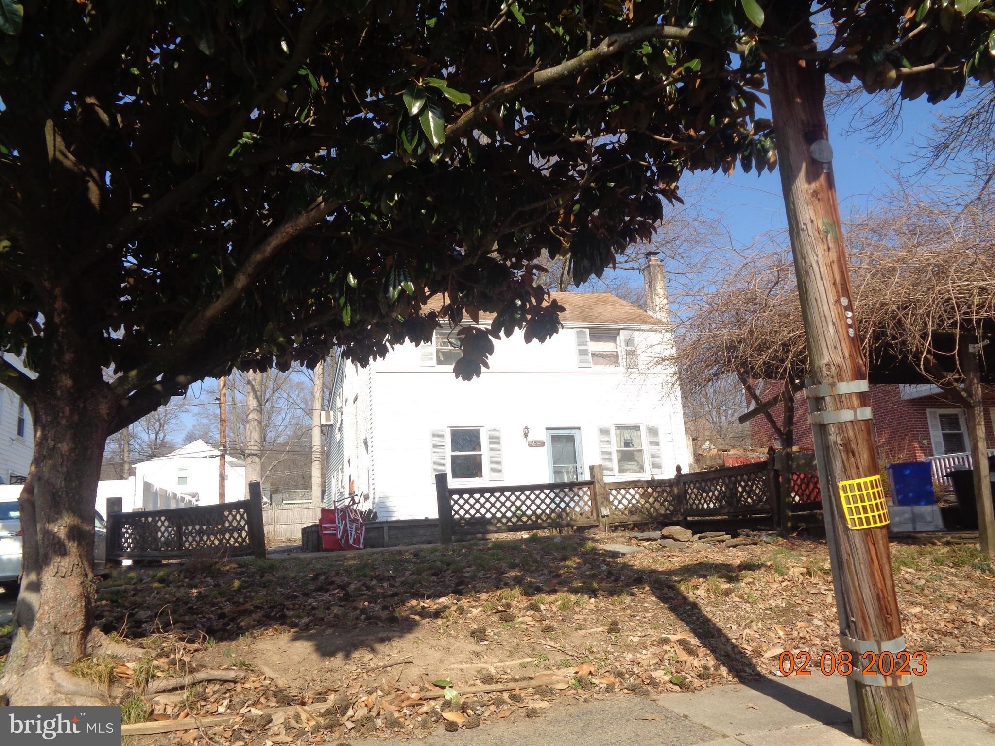 Mole Rd, Secane, PA 19018