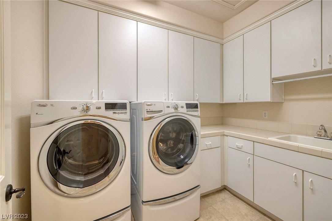 Woodbrook Ct, Las Vegas, NV 89141