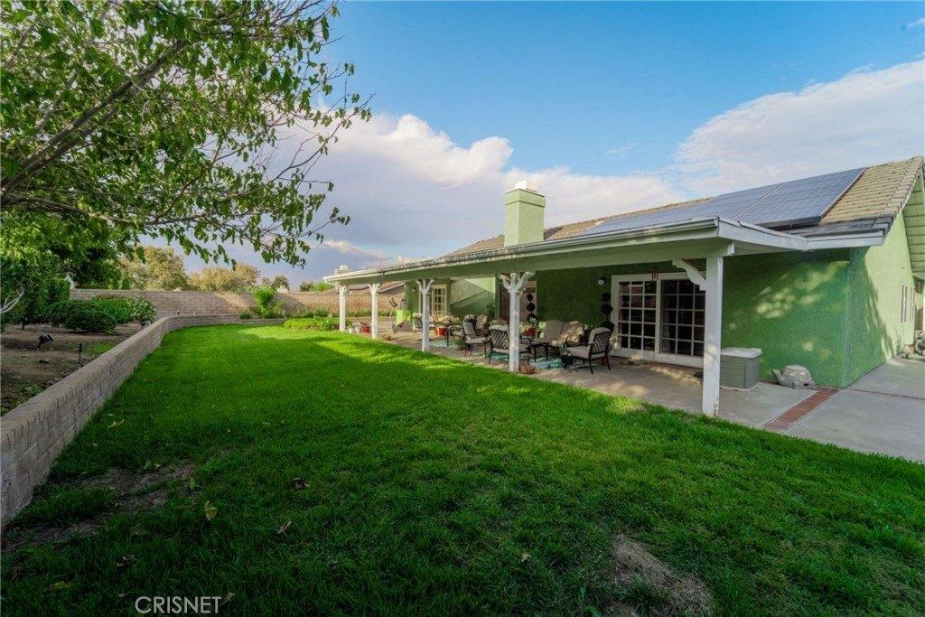 Jacaranda St, Palmdale, CA 93551