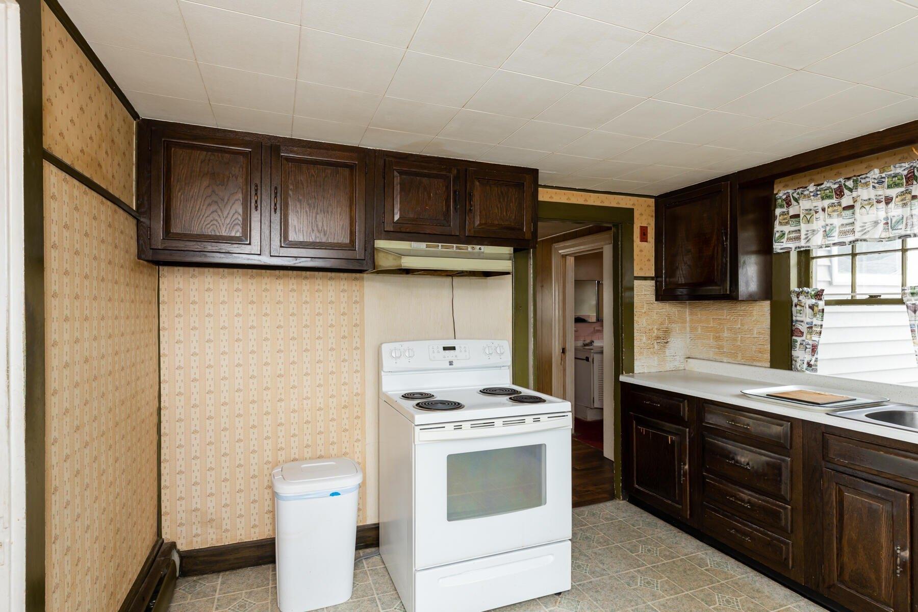Wilson Ave, Buzzards Bay, MA 02532