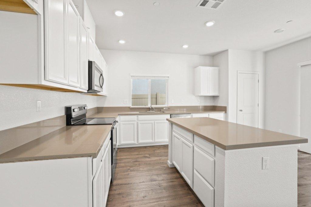 Bridgemeadow Way, Sacramento, CA 95834
