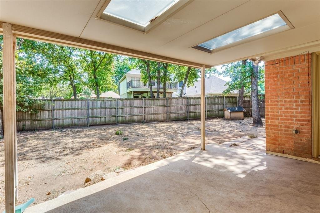Arbor Ridge Ct, Fort Worth, TX 76112