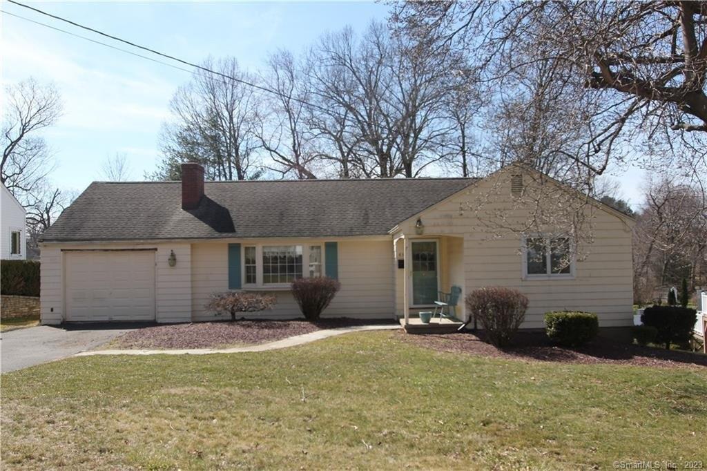 Forest Dr, Newington, CT 06111