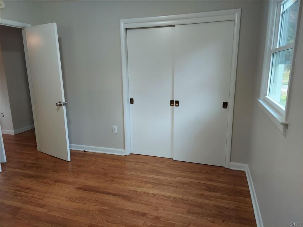 Barnes St, Phoenix, NY 13135