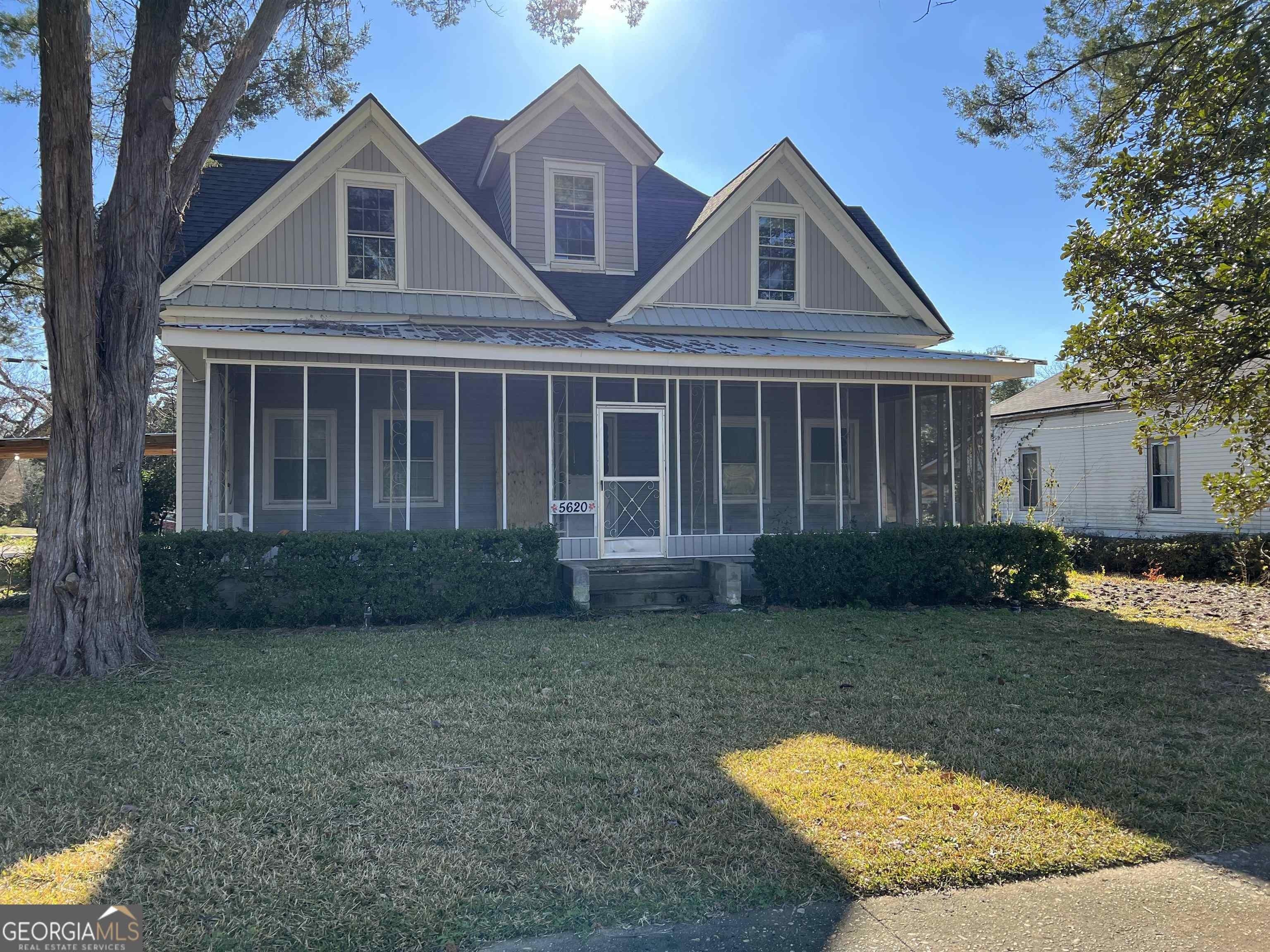 1st Ave, Eastman, GA 31023