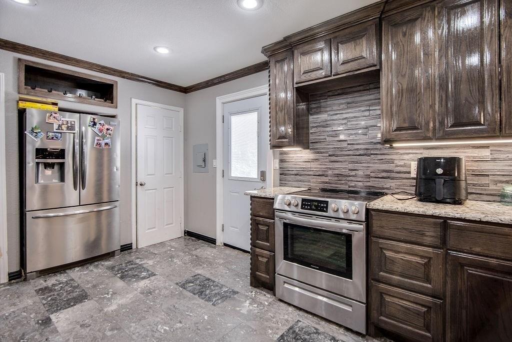 Barcus Cir, Fort Worth, TX 76134