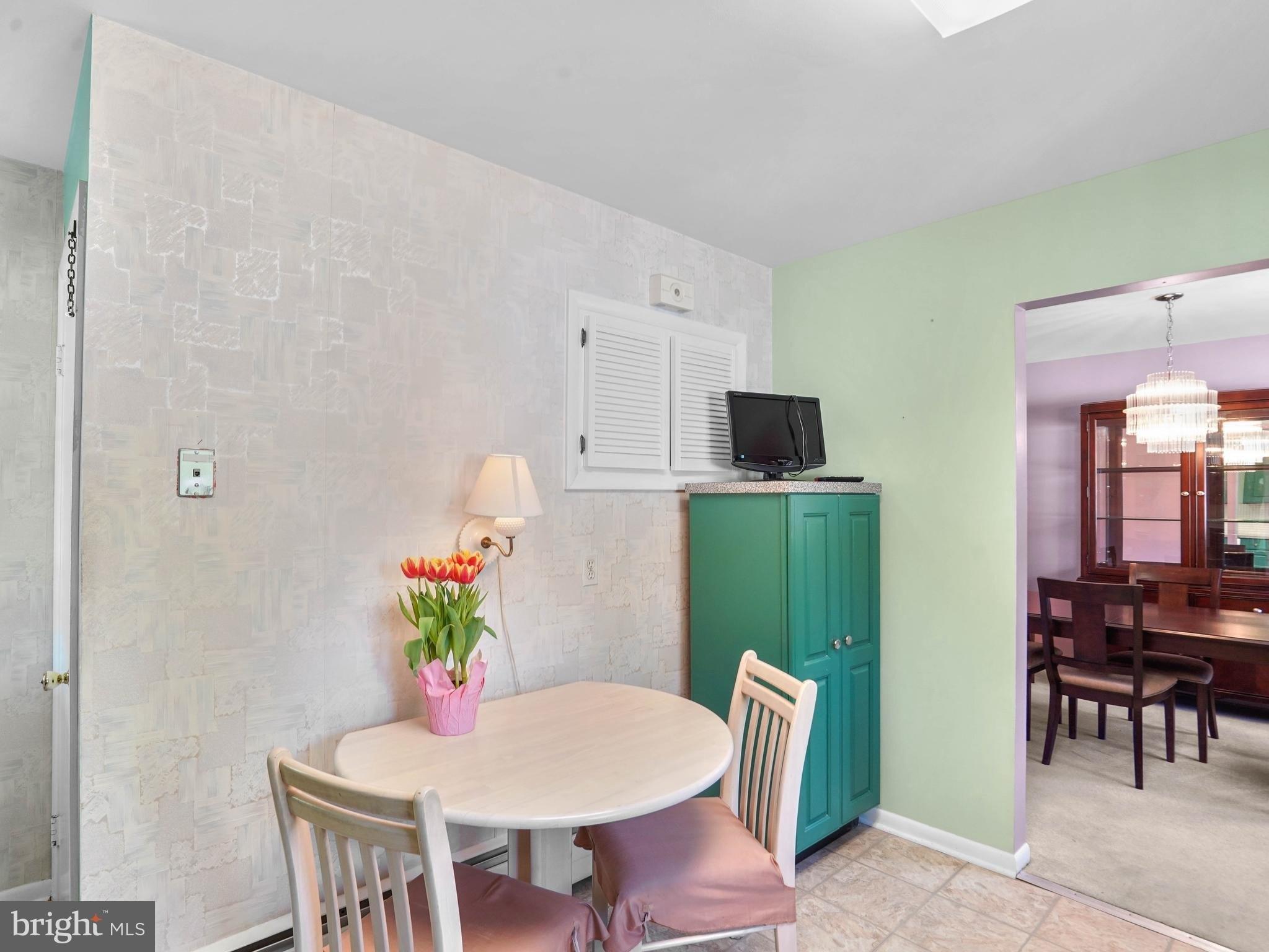 E Crestview Ln, Laurel, MD 20723
