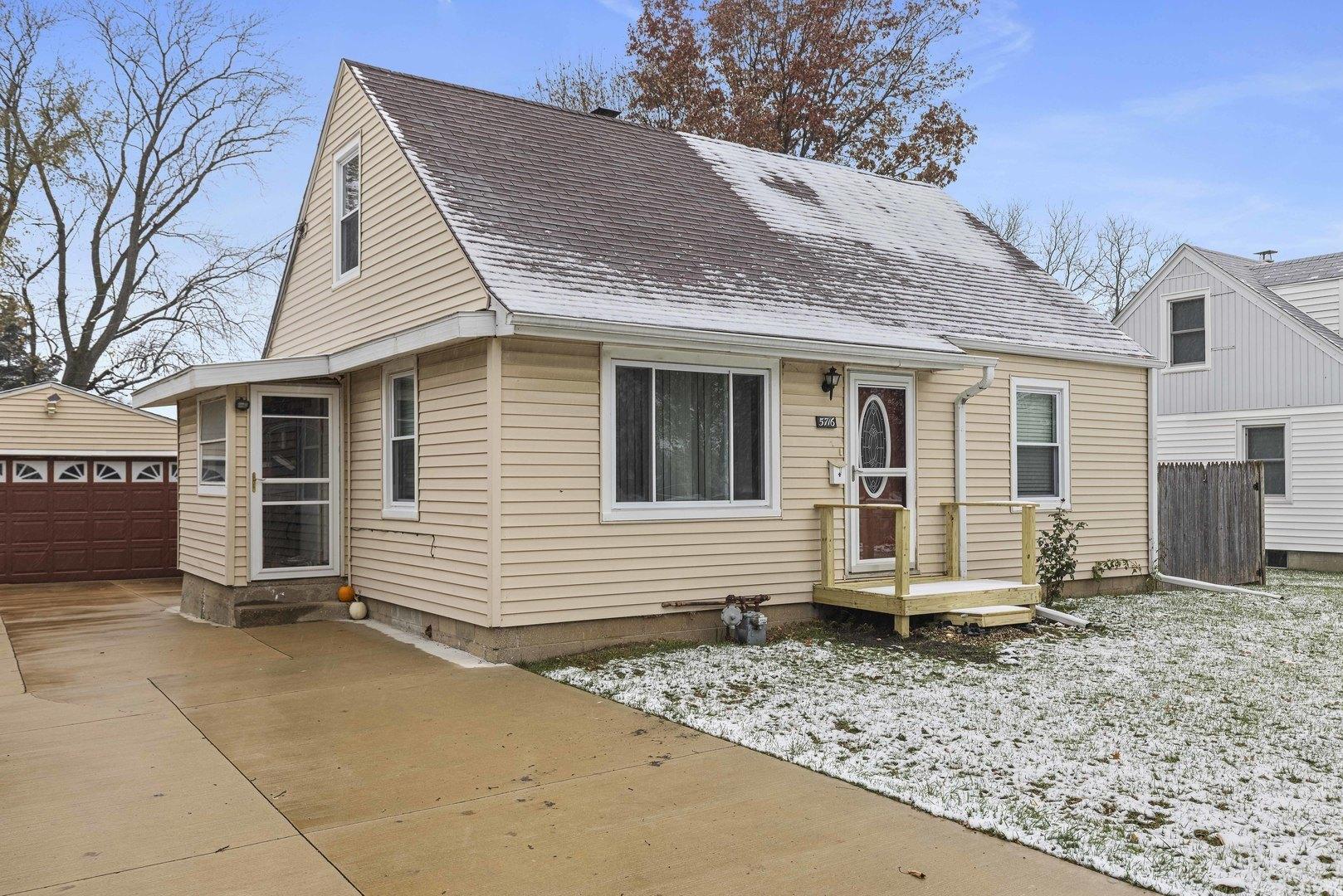 Walker Ave, Loves Park, IL 61111