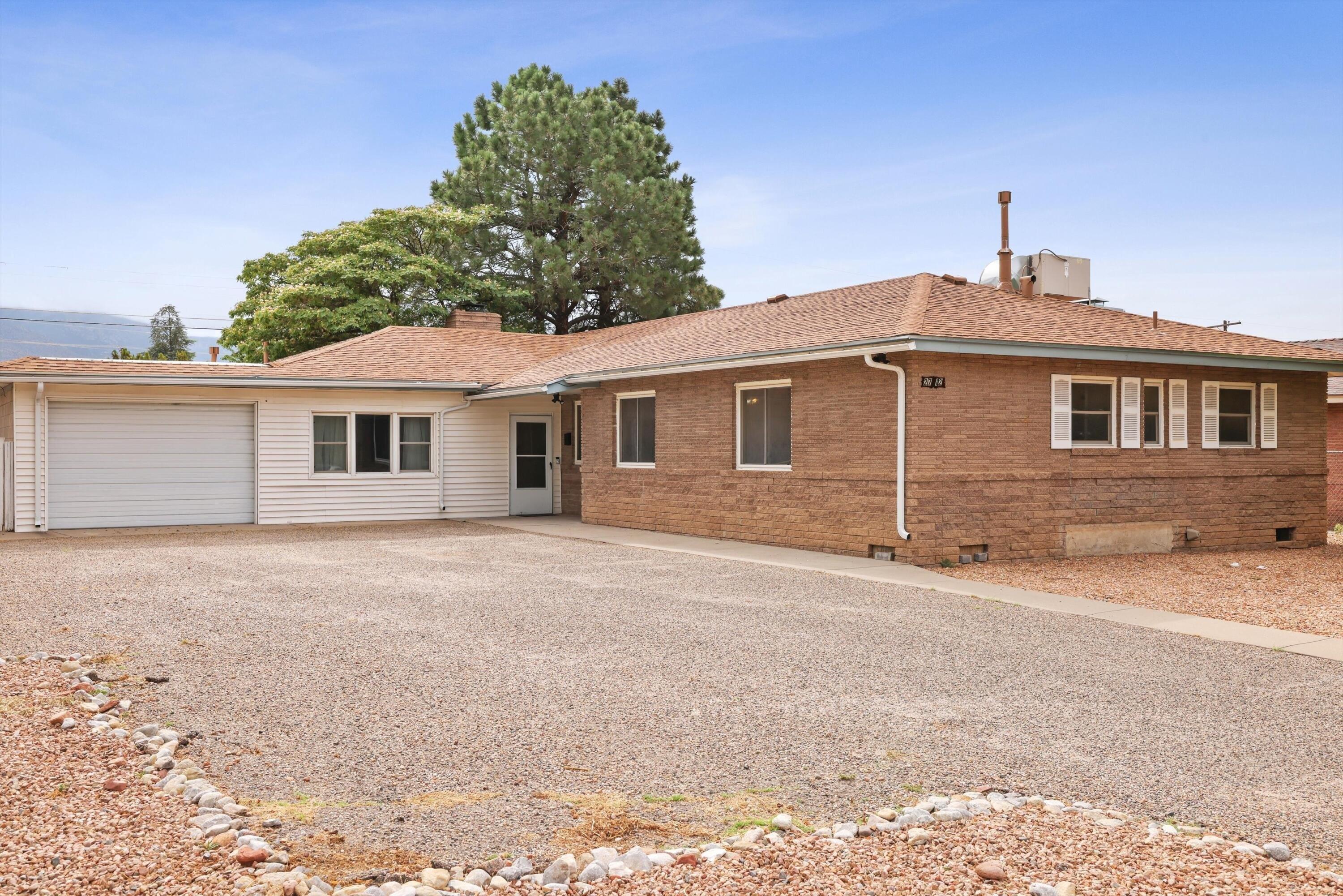 Virginia St Ne, Albuquerque, NM 87110