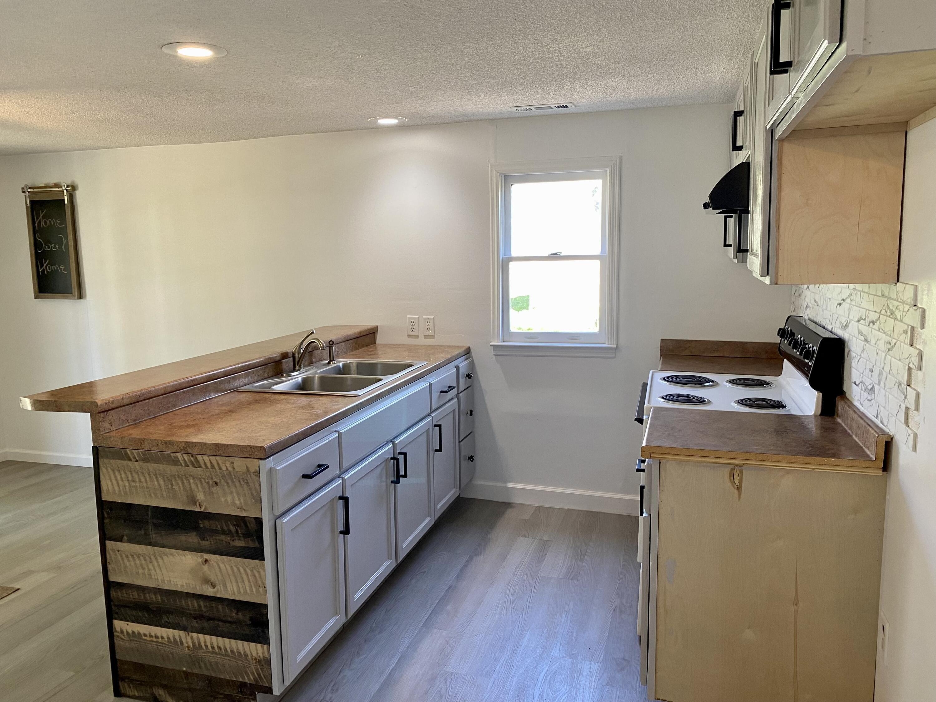 S Pine St, Trion, GA 30753