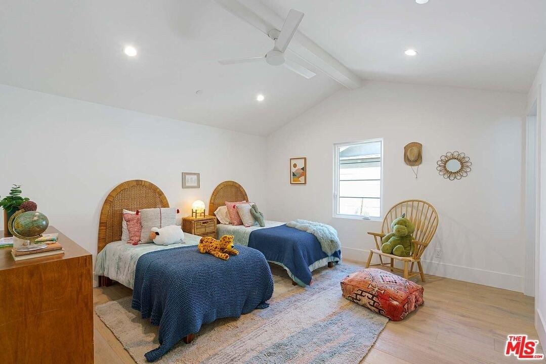 Barry Ave, Los Angeles, CA 90064