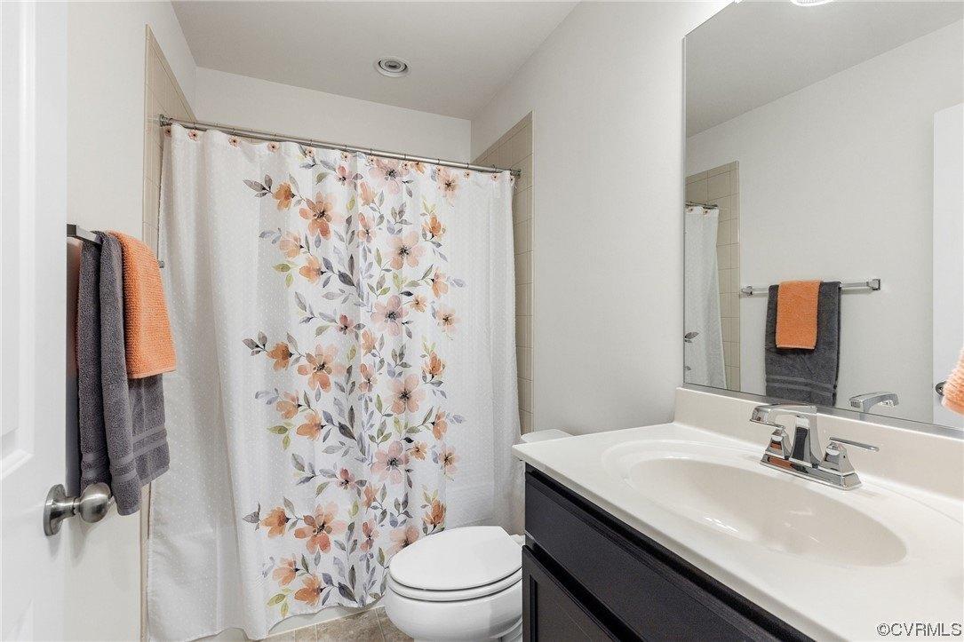 Avondale Woods Dr, Richmond, VA 23235