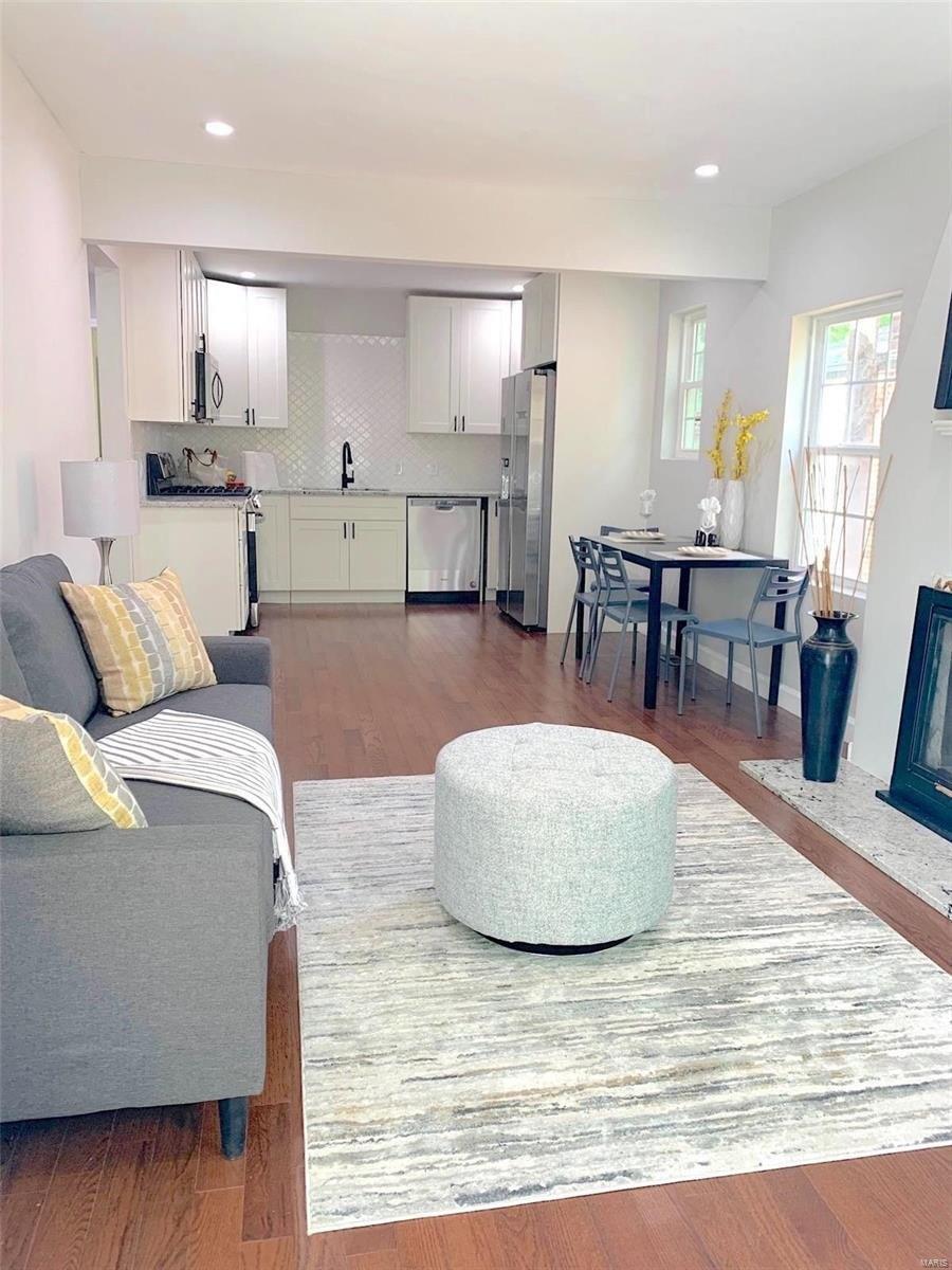 Garden Ave, Saint Louis, MO 63119