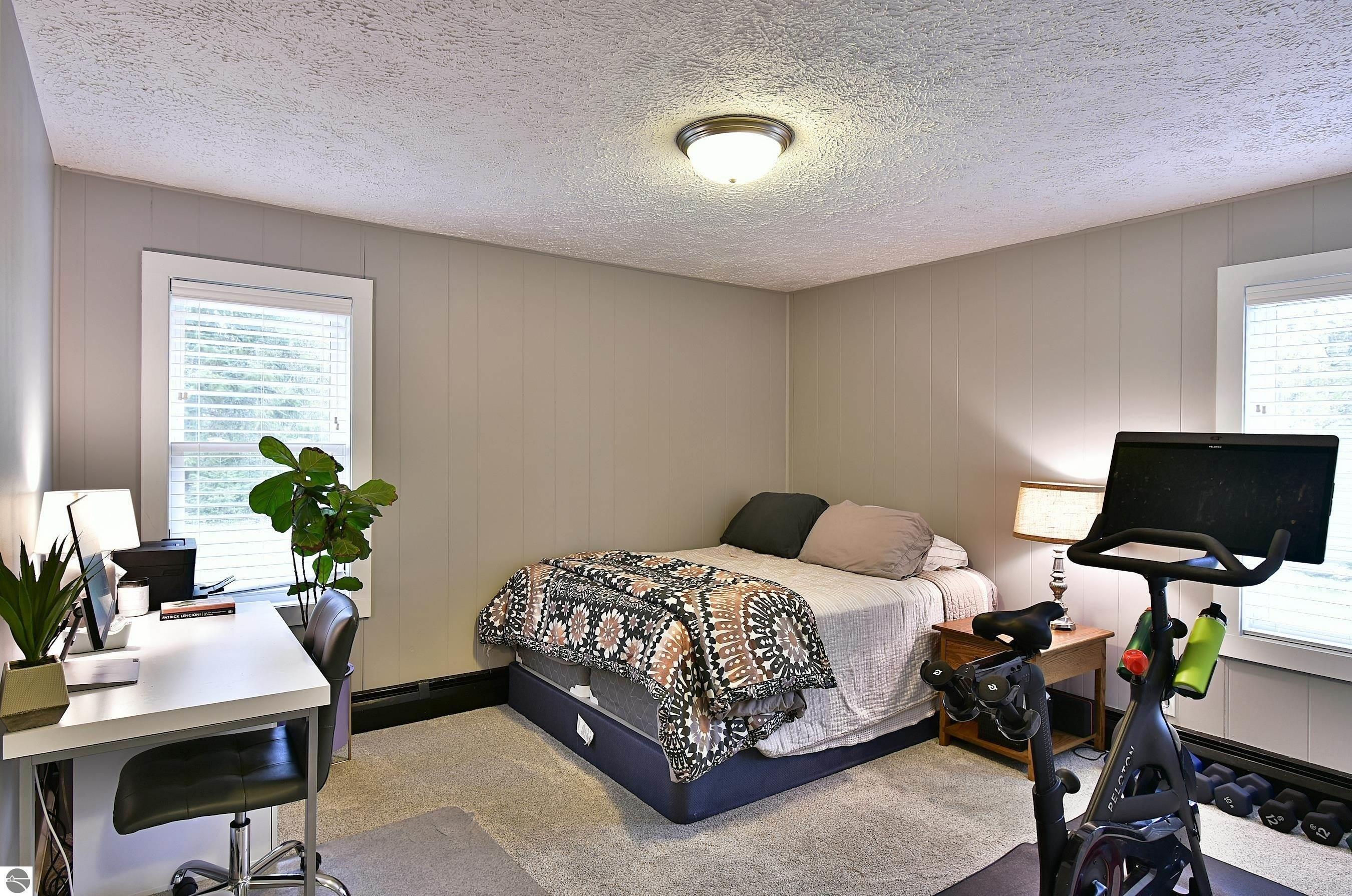 Evelyn St, Traverse City, MI 49686