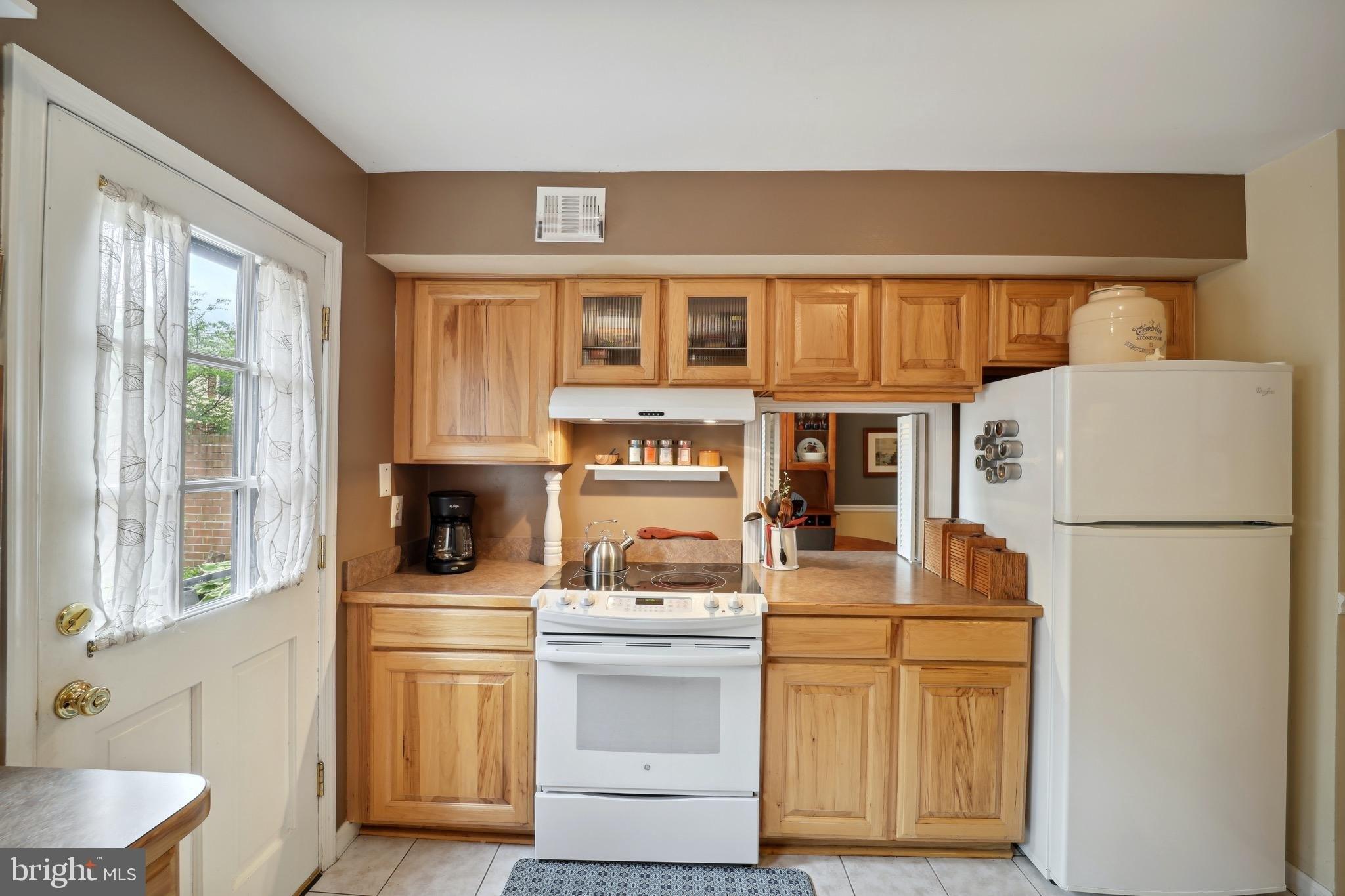 Queenston St, Springfield, VA 22152