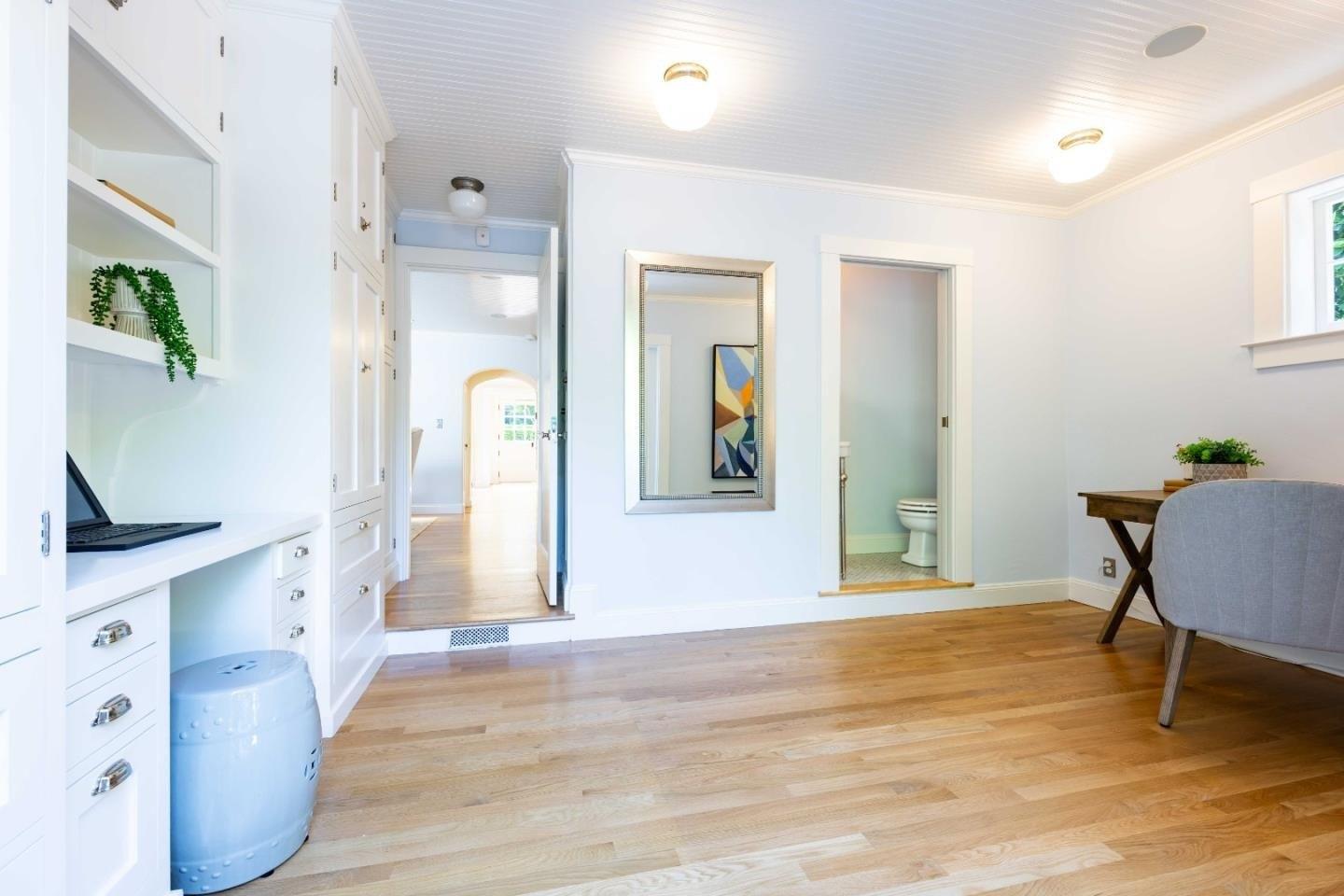 Lytton Ave, Palo Alto, CA 94301