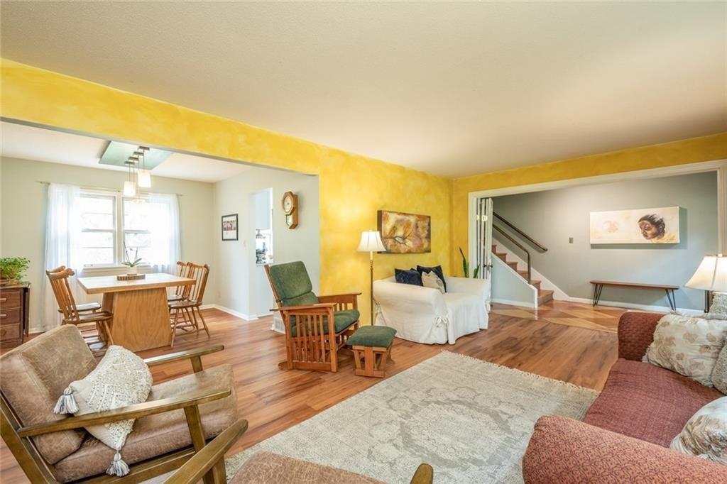 Urbandale Ave, Des Moines, IA 50310