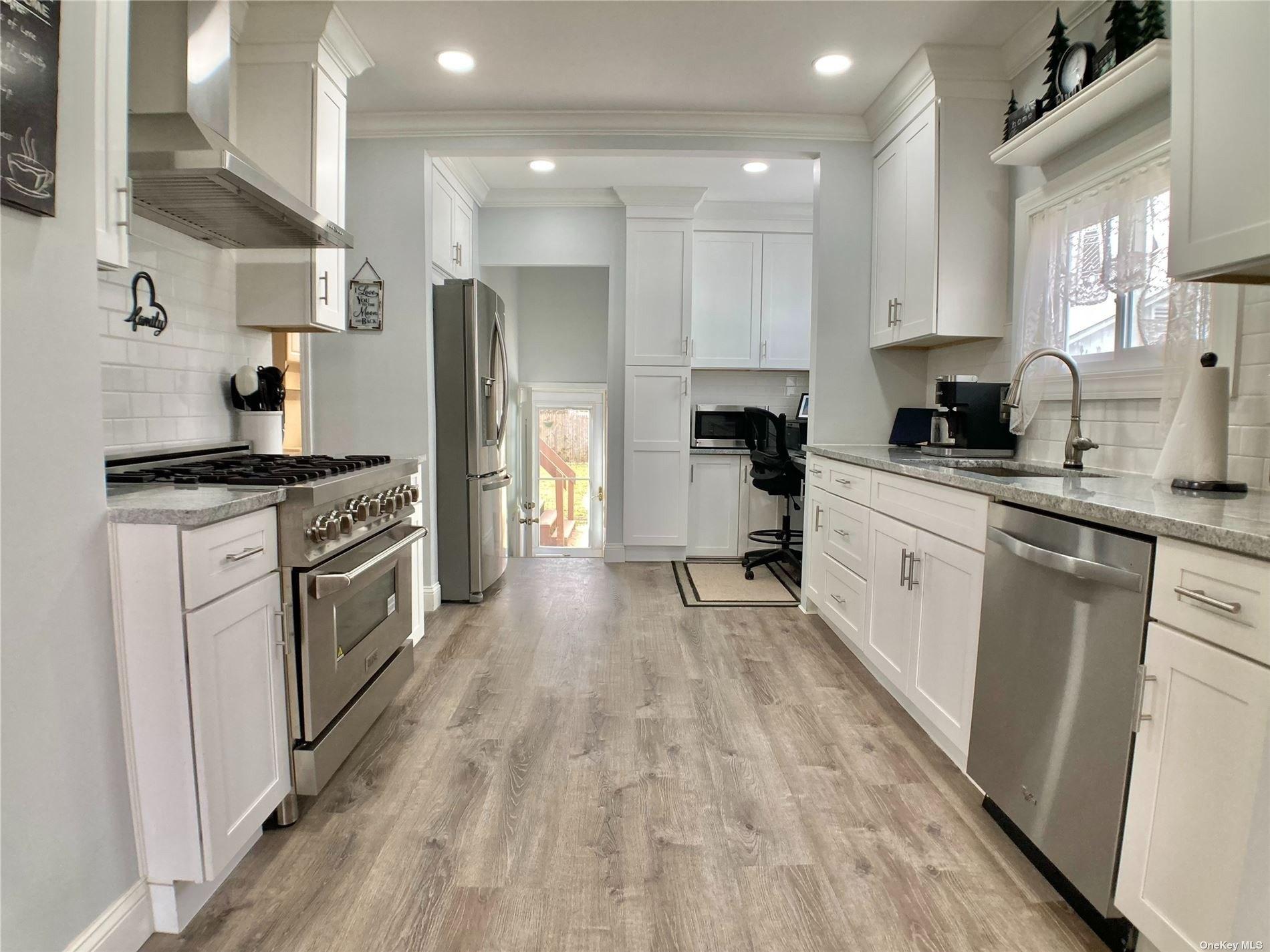 Wilson Blvd, Islip, NY 11751