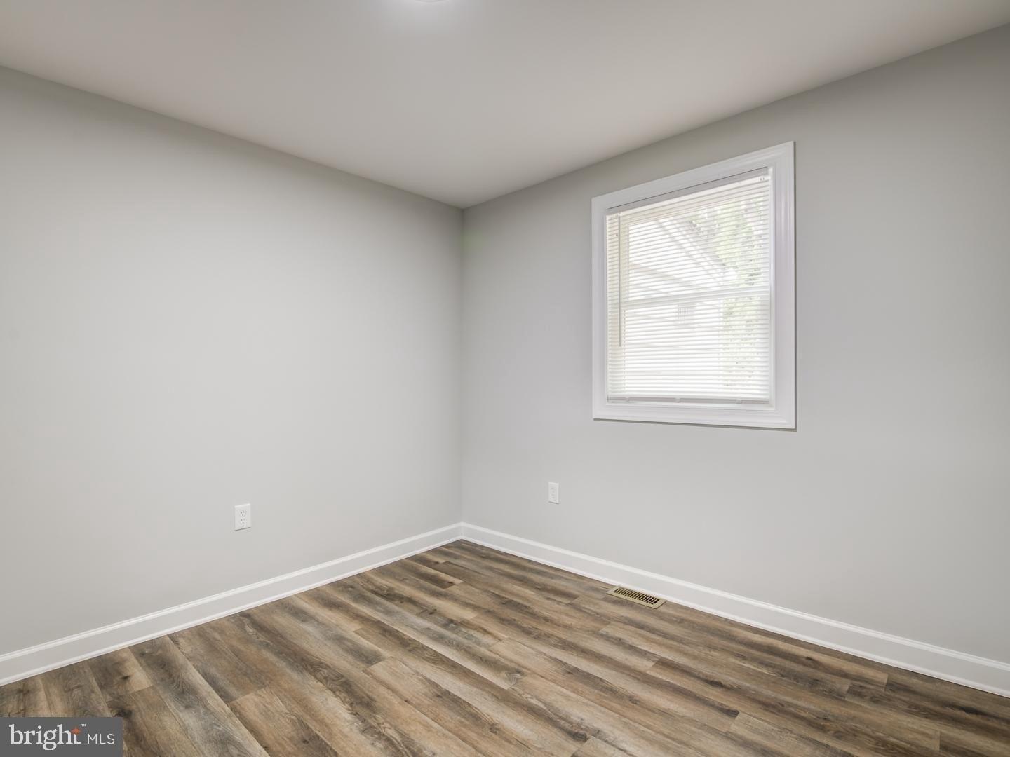 Prince Georges Dr, Fort Washington, MD 20744
