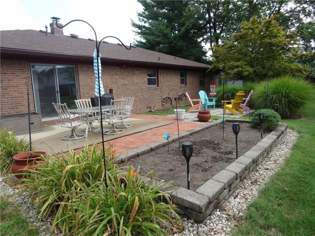 Ellington Dr, Indianapolis, IN 46234