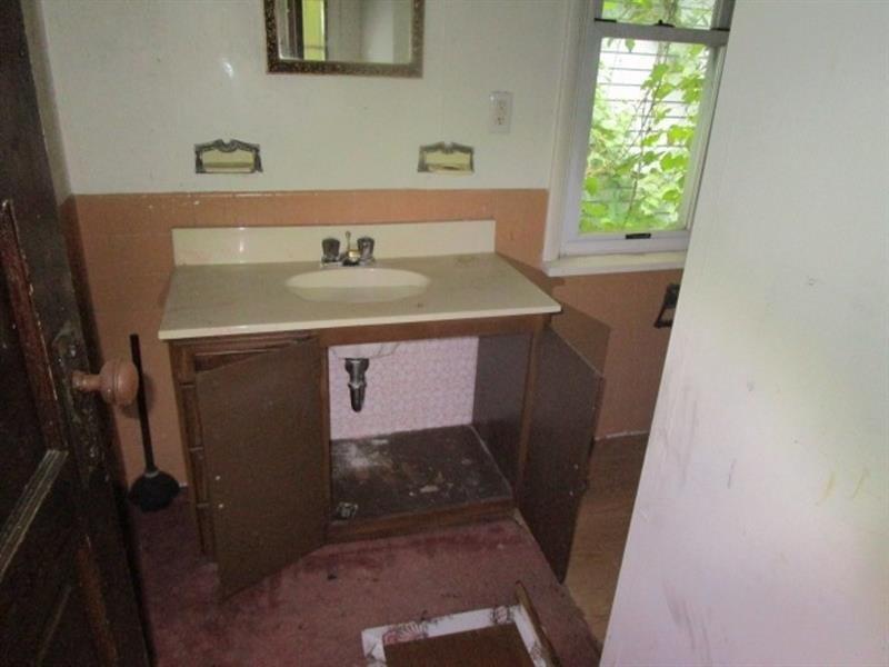 Harker St, Pittsburgh, PA 15220
