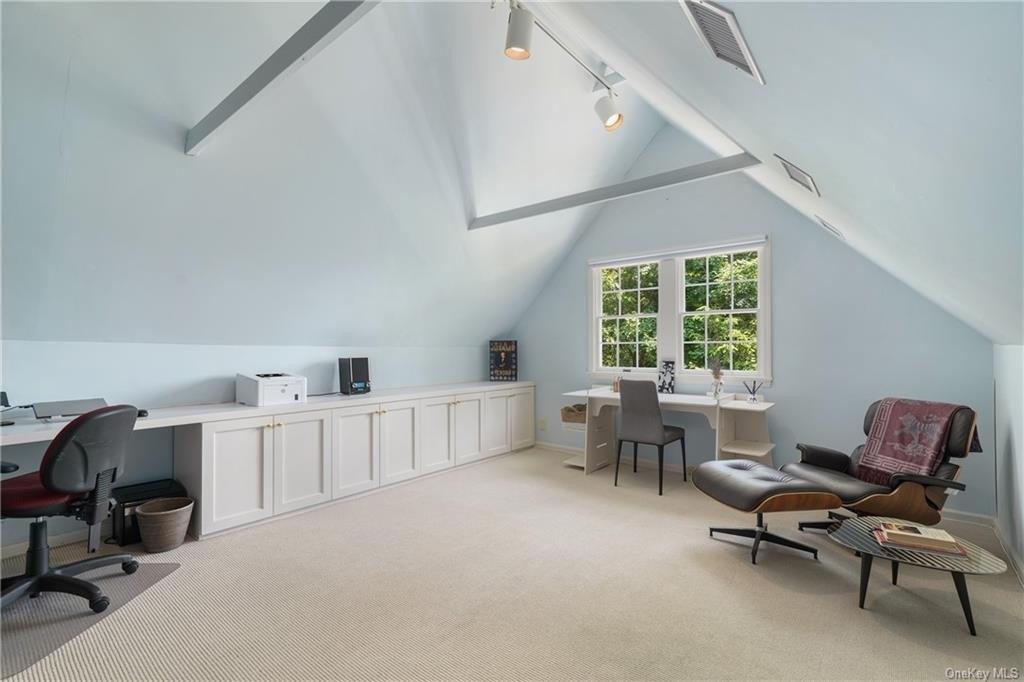 Old Colony Rd, Hartsdale, NY 10530