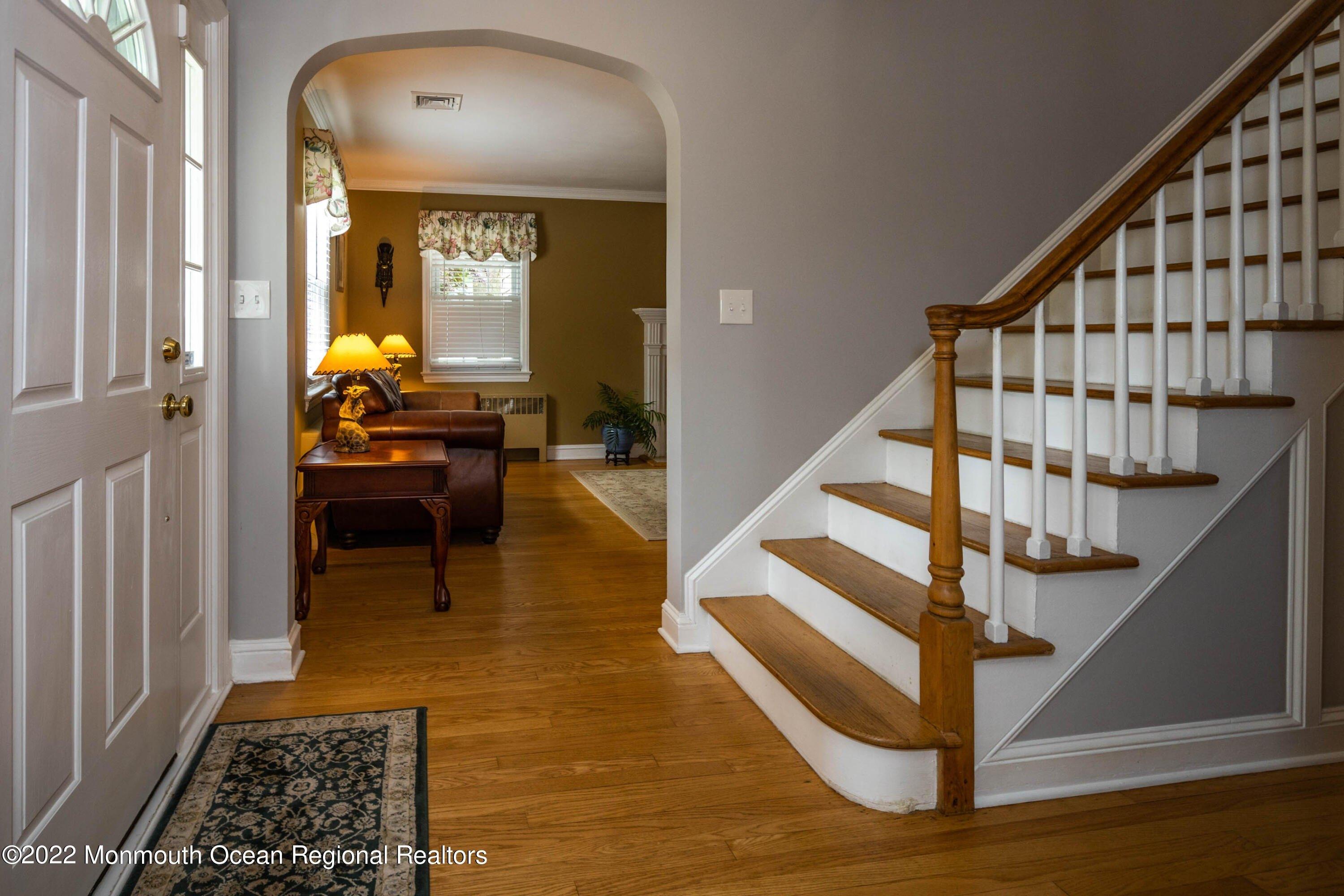 Rumson Rd, Little Silver, NJ 07739