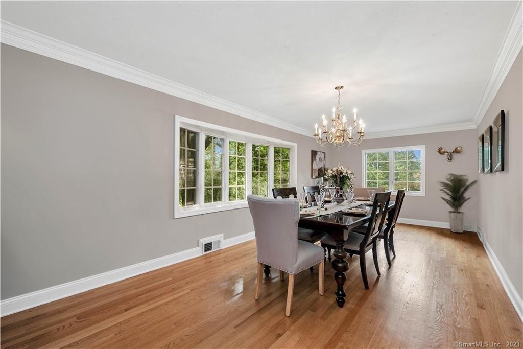 Hillsboro Dr, West Hartford, CT 06107