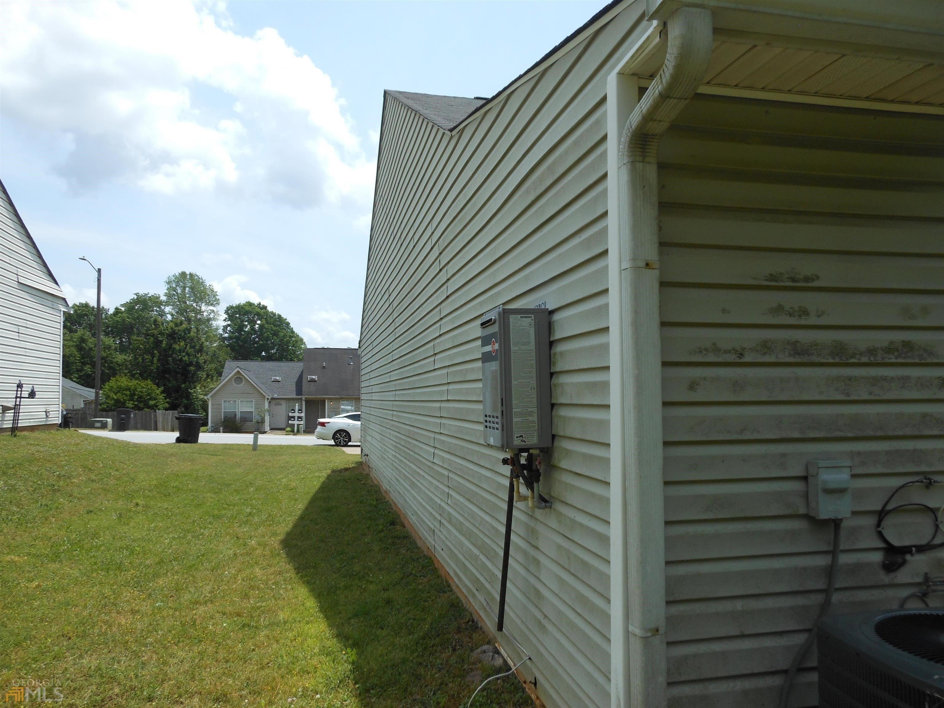 Field Stone Dr, Douglasville, GA 30134