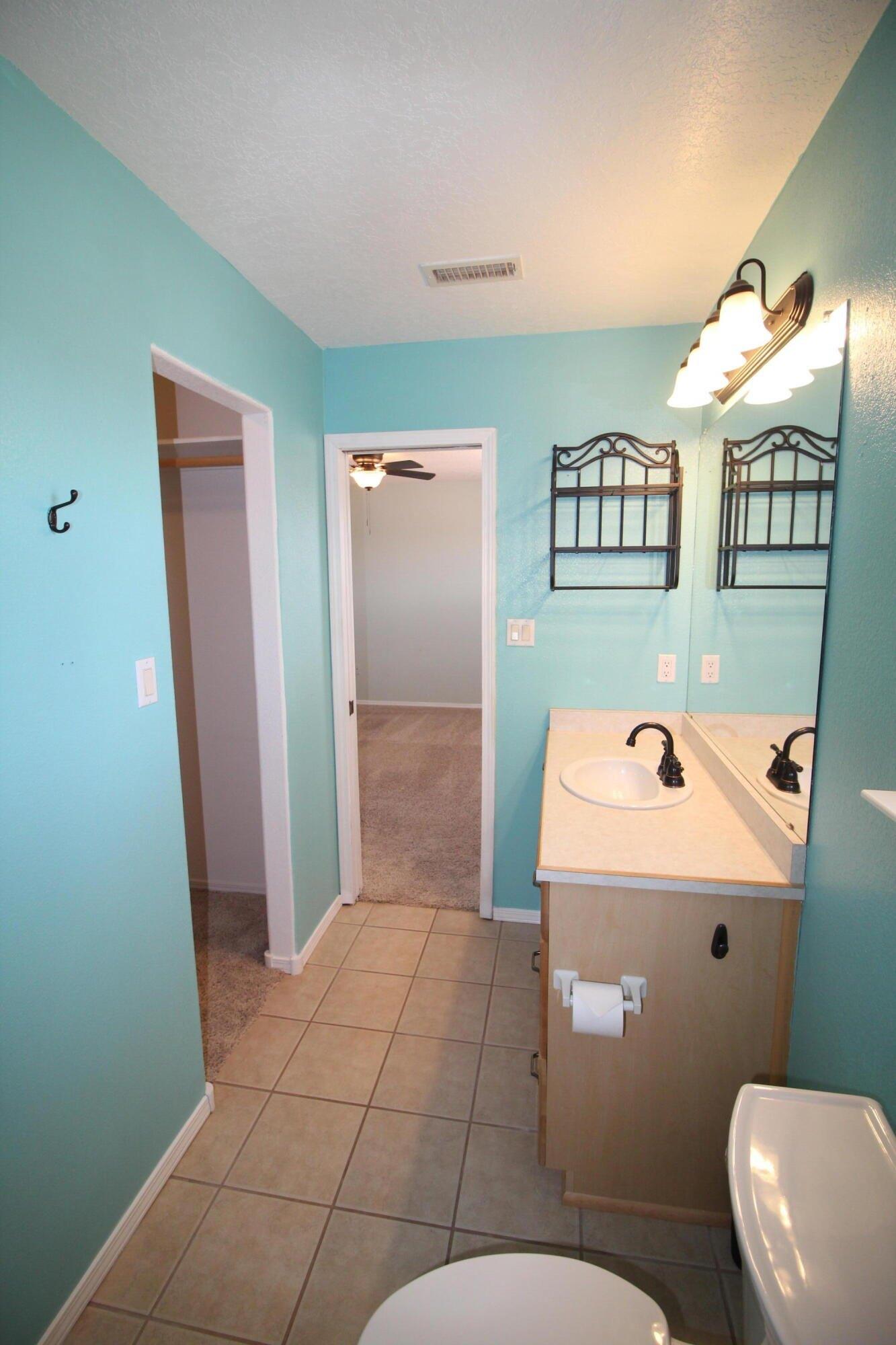 Lola Ct, Edgewood, NM 87015