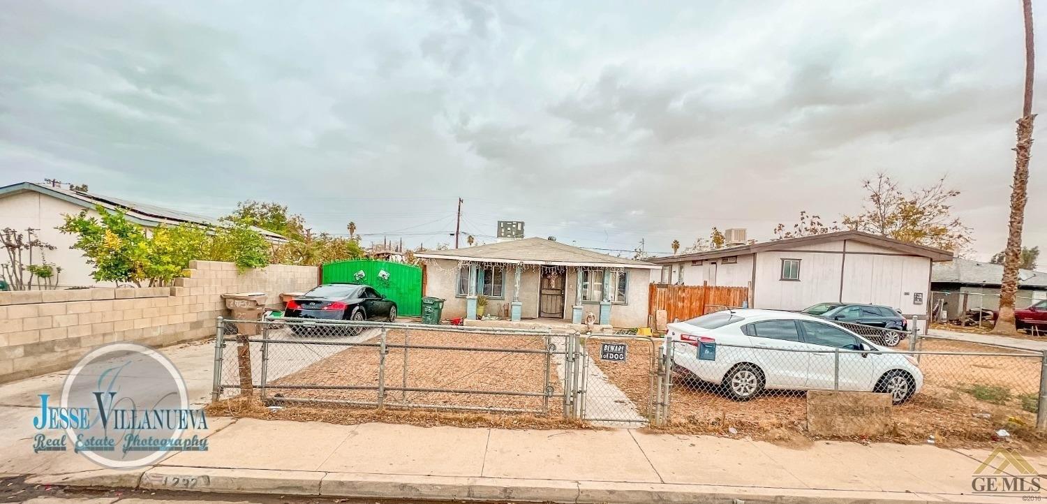 Virginia Ave, Bakersfield, CA 93307
