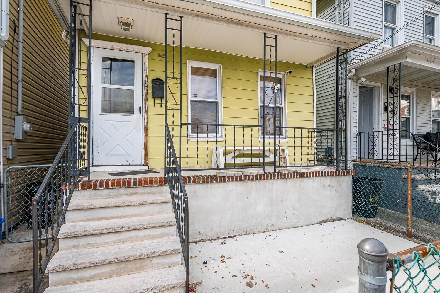State St, Perth Amboy, NJ 08861