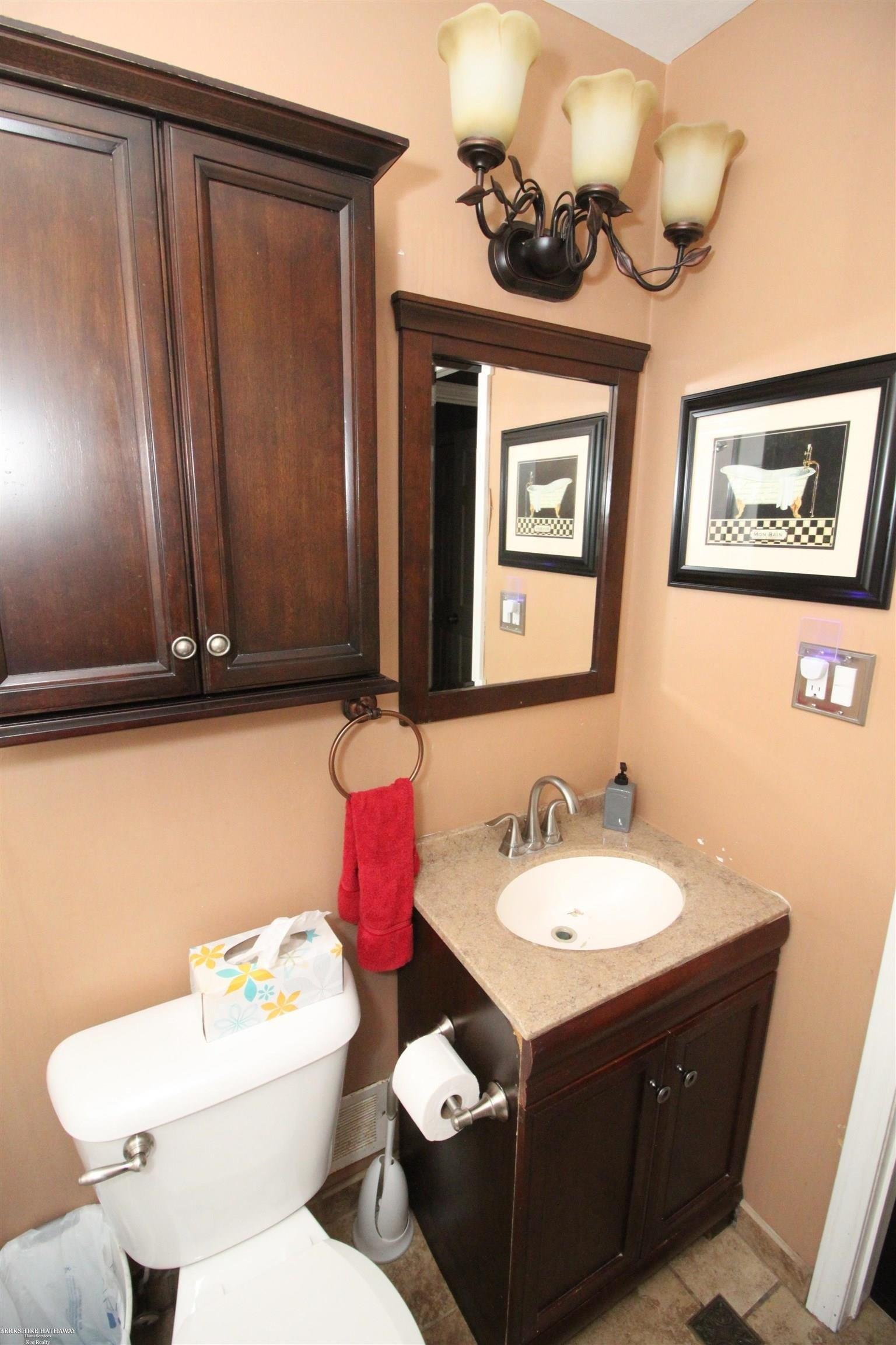Burtley Dr, Sterling Heights, MI 48313