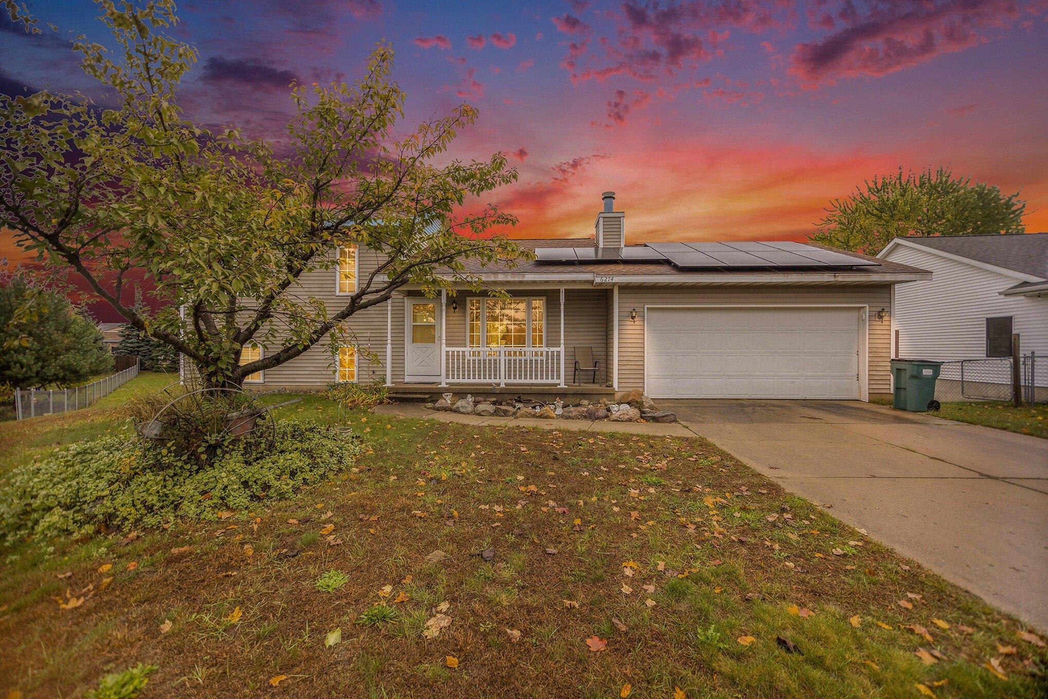 Derek Dr, Hudsonville, MI 49426