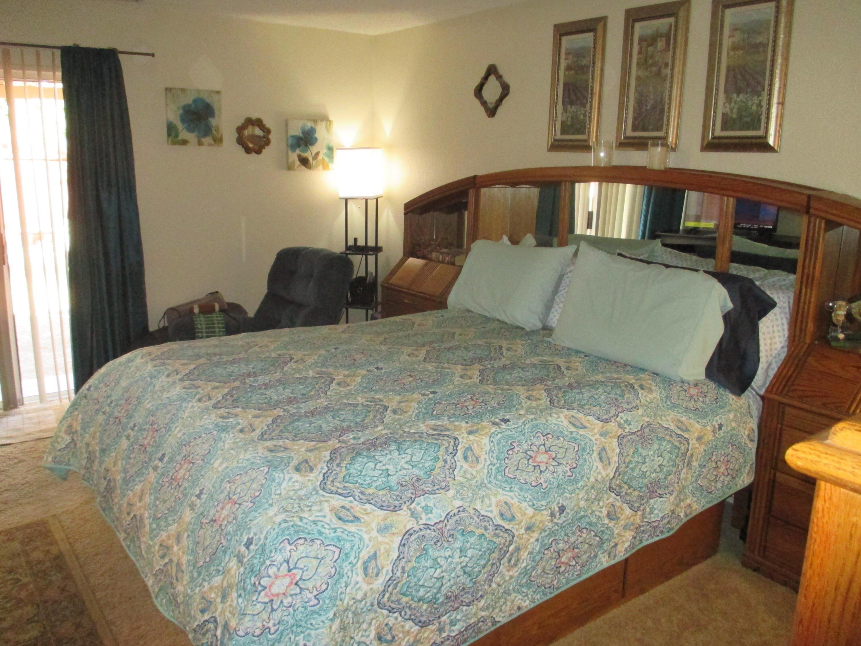 Applewood Dr, California City, CA 93505