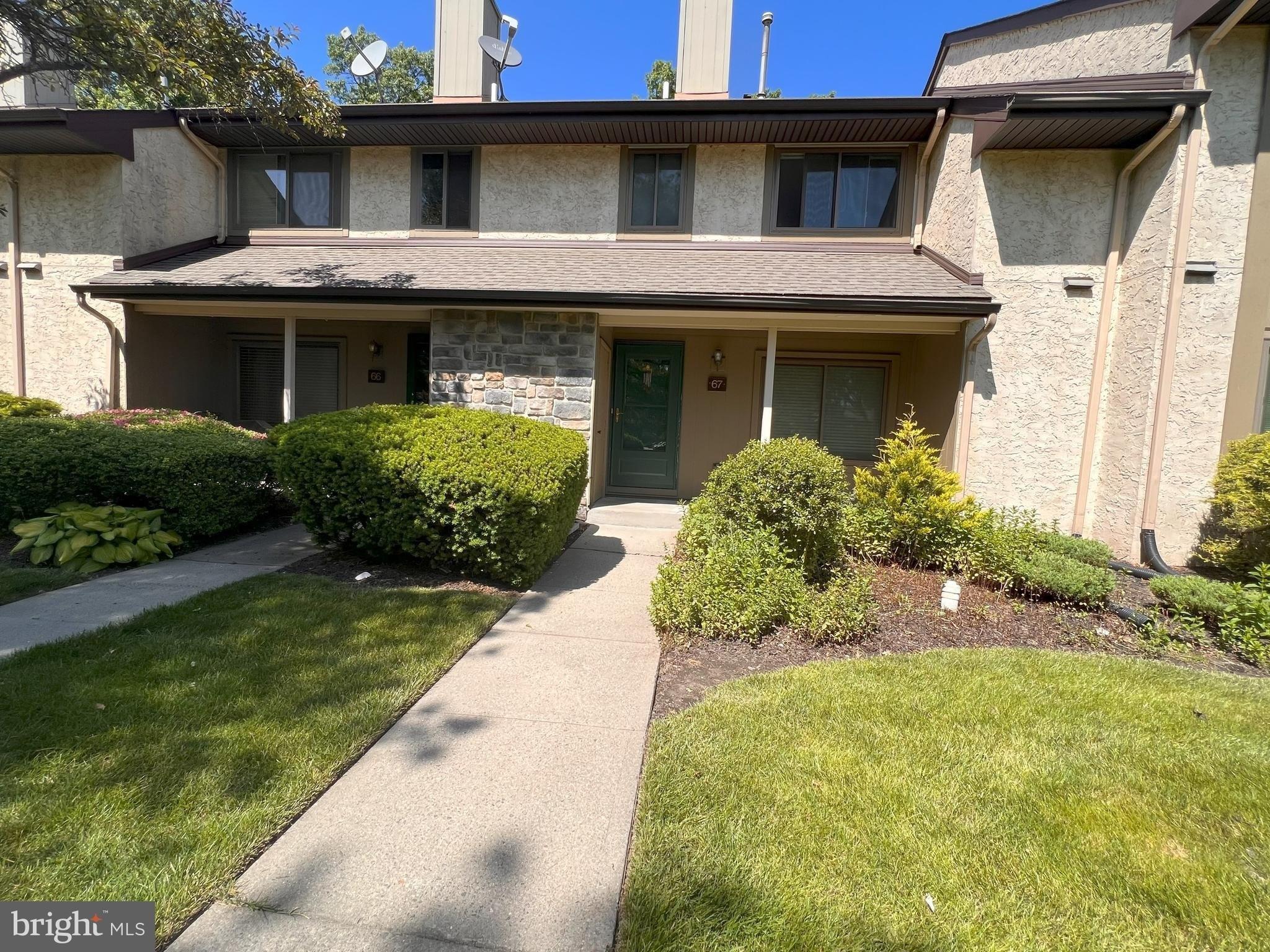 Hampshire Dr, Plainsboro, NJ 08536