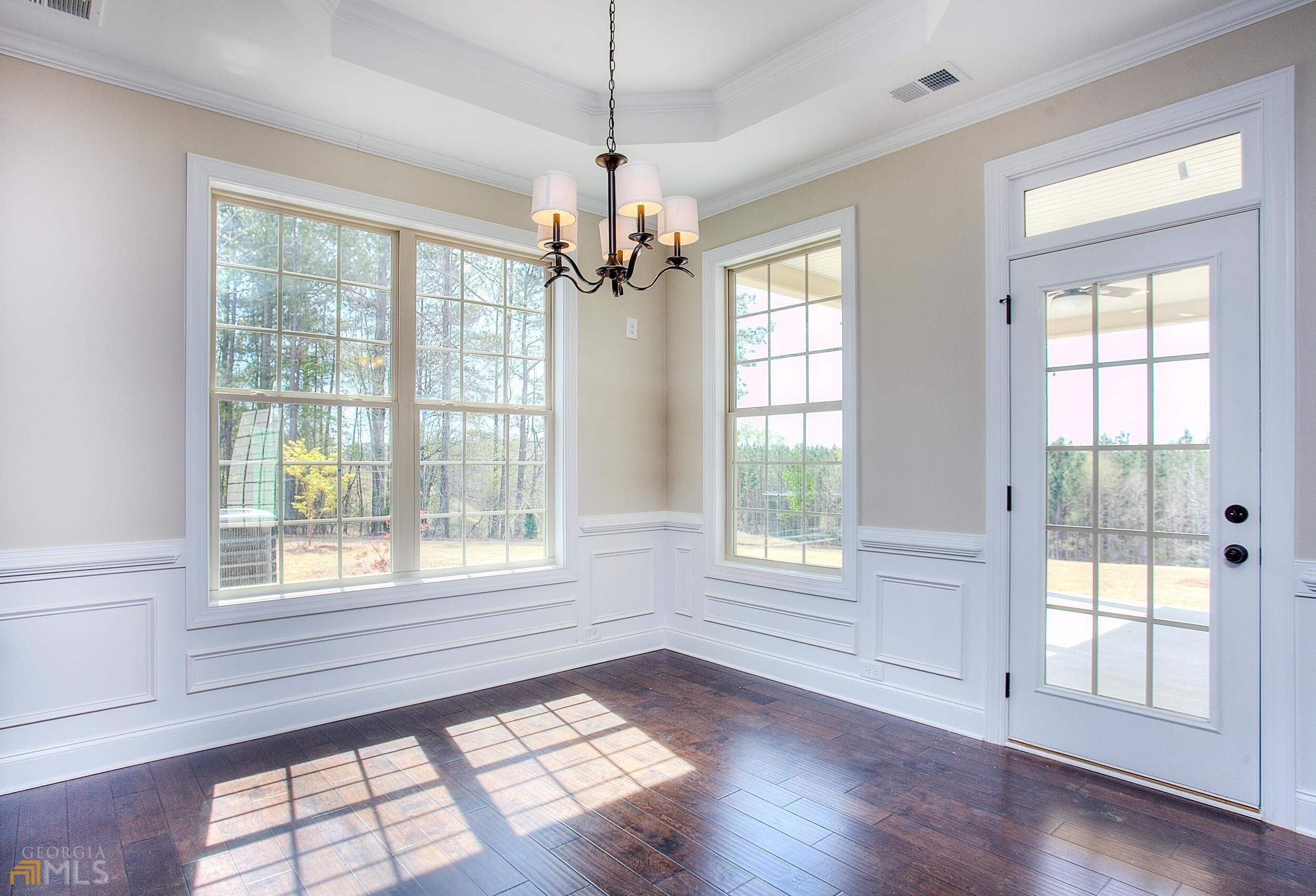 Fontainbleau Dr, Conyers, GA 30094