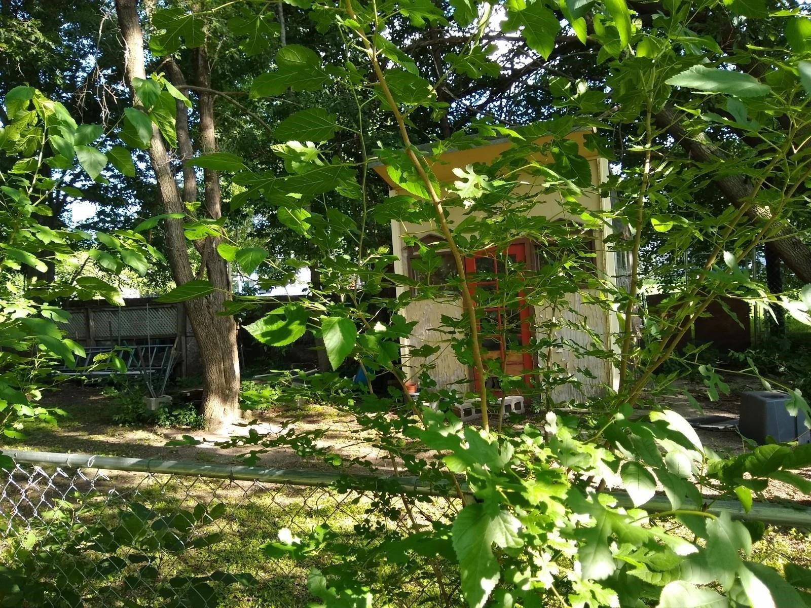 Independence Ave, Waterloo, IA 50703