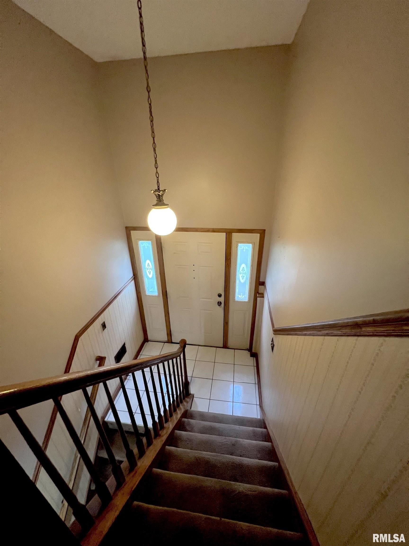 Olympia Dr, Bettendorf, IA 52722