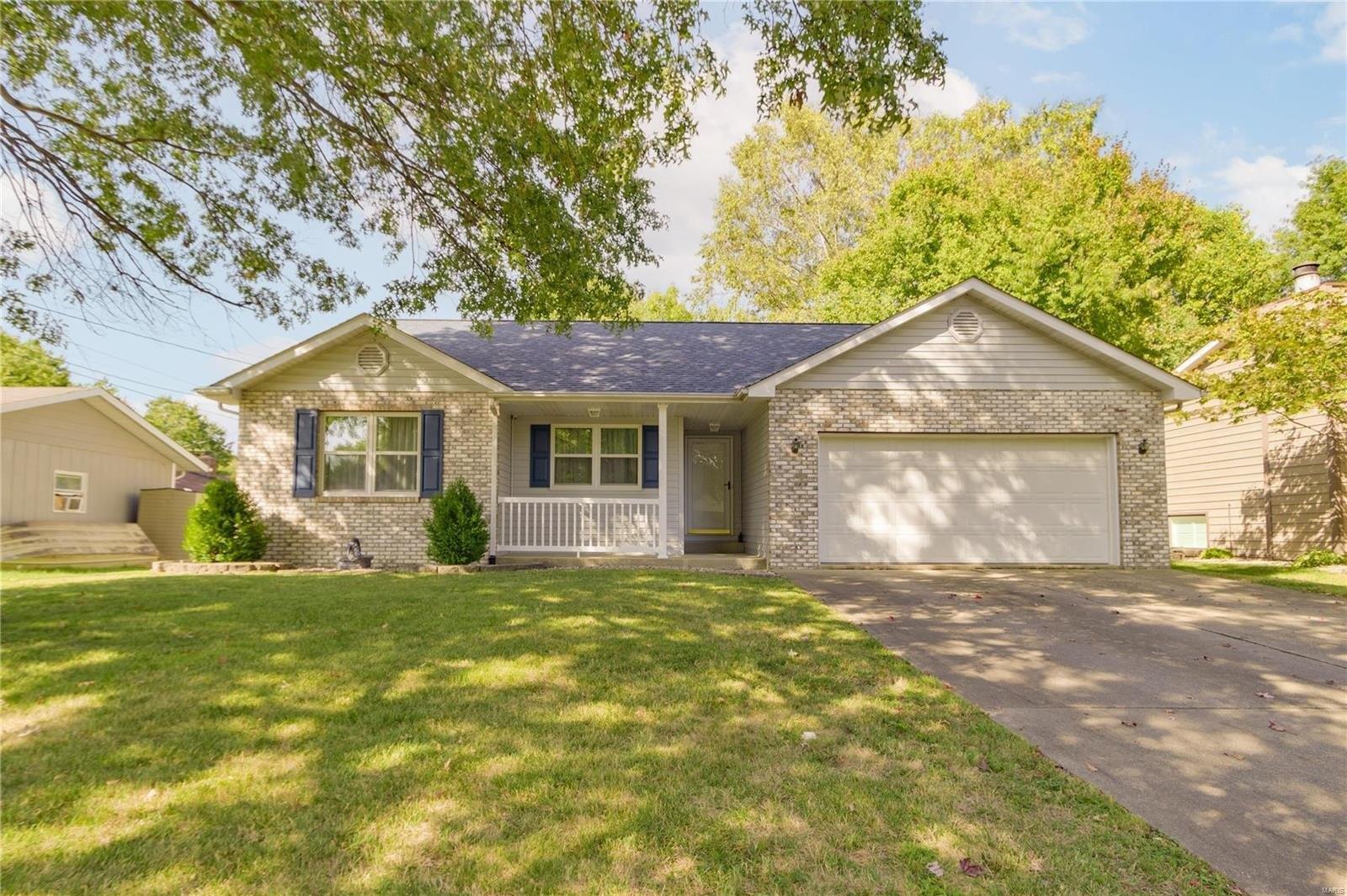 Sunfish Dr, Highland, IL 62249