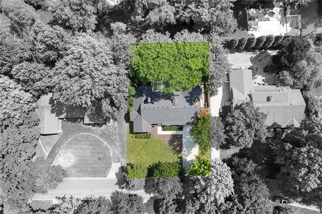 W 65th St, Mission Hills, KS 66208