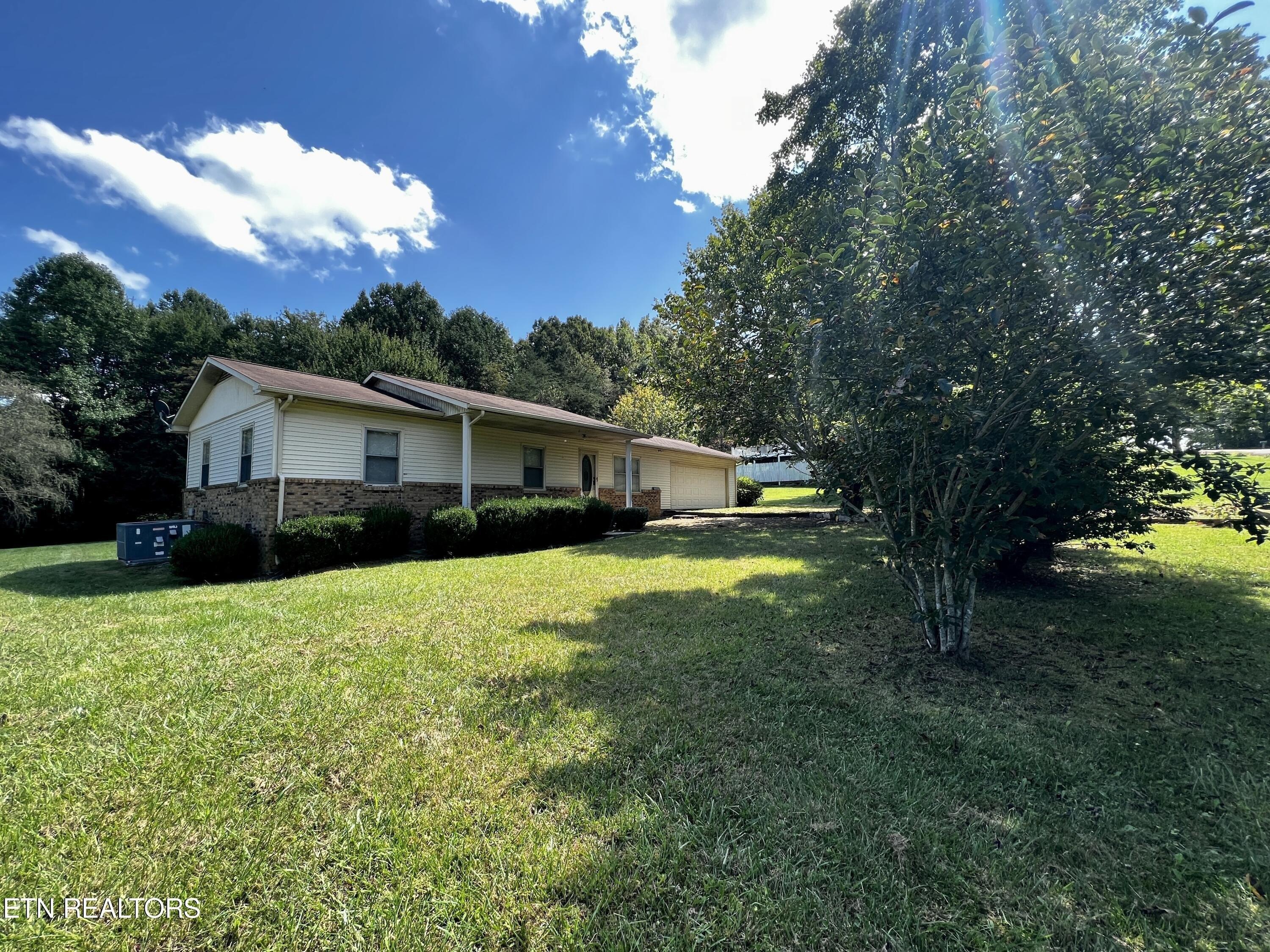 Bill Waters Rd, Monterey, TN 38574