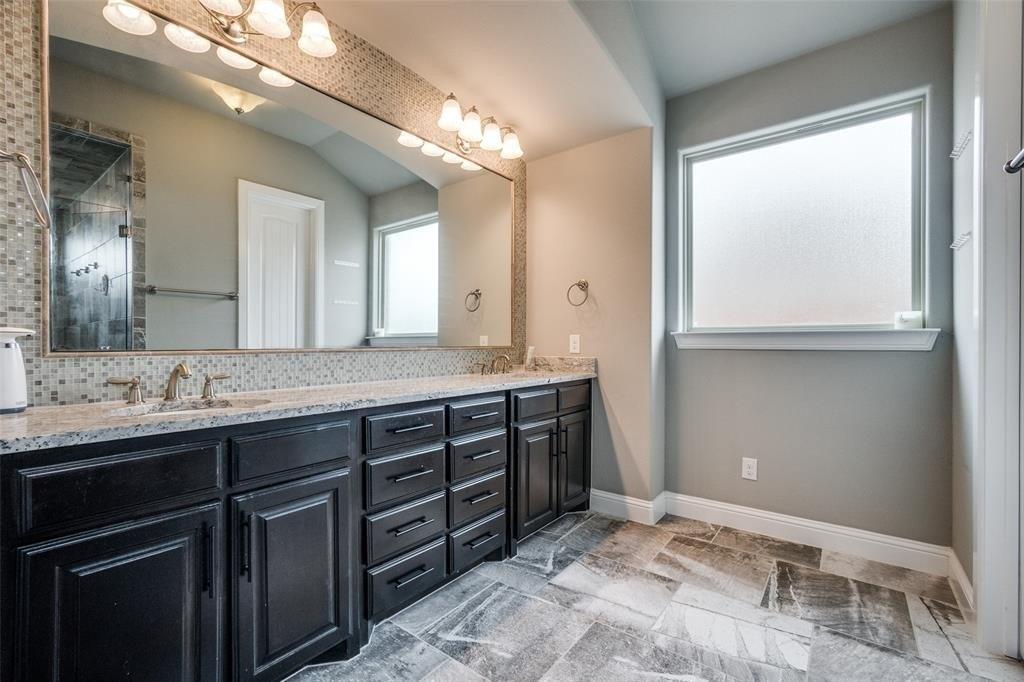 Chestnut Ln, Roanoke, TX 76262