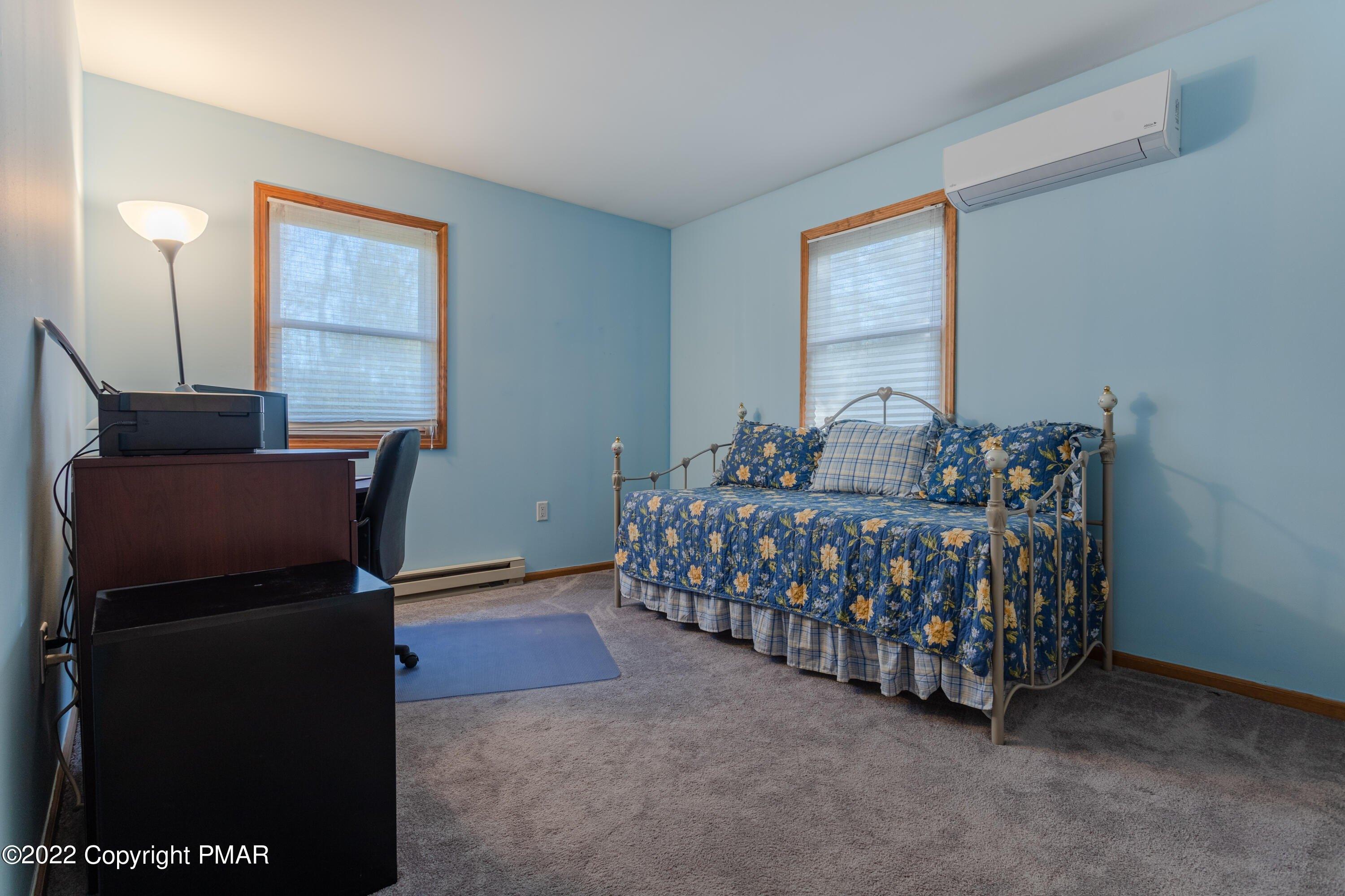 Lemond Dr, Saylorsburg, PA 18353