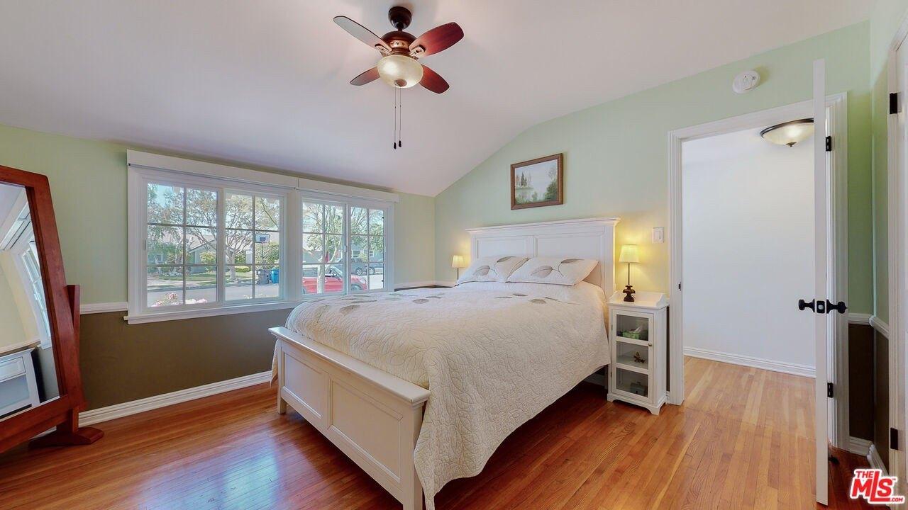 Aetna St, Woodland Hills, CA 91367