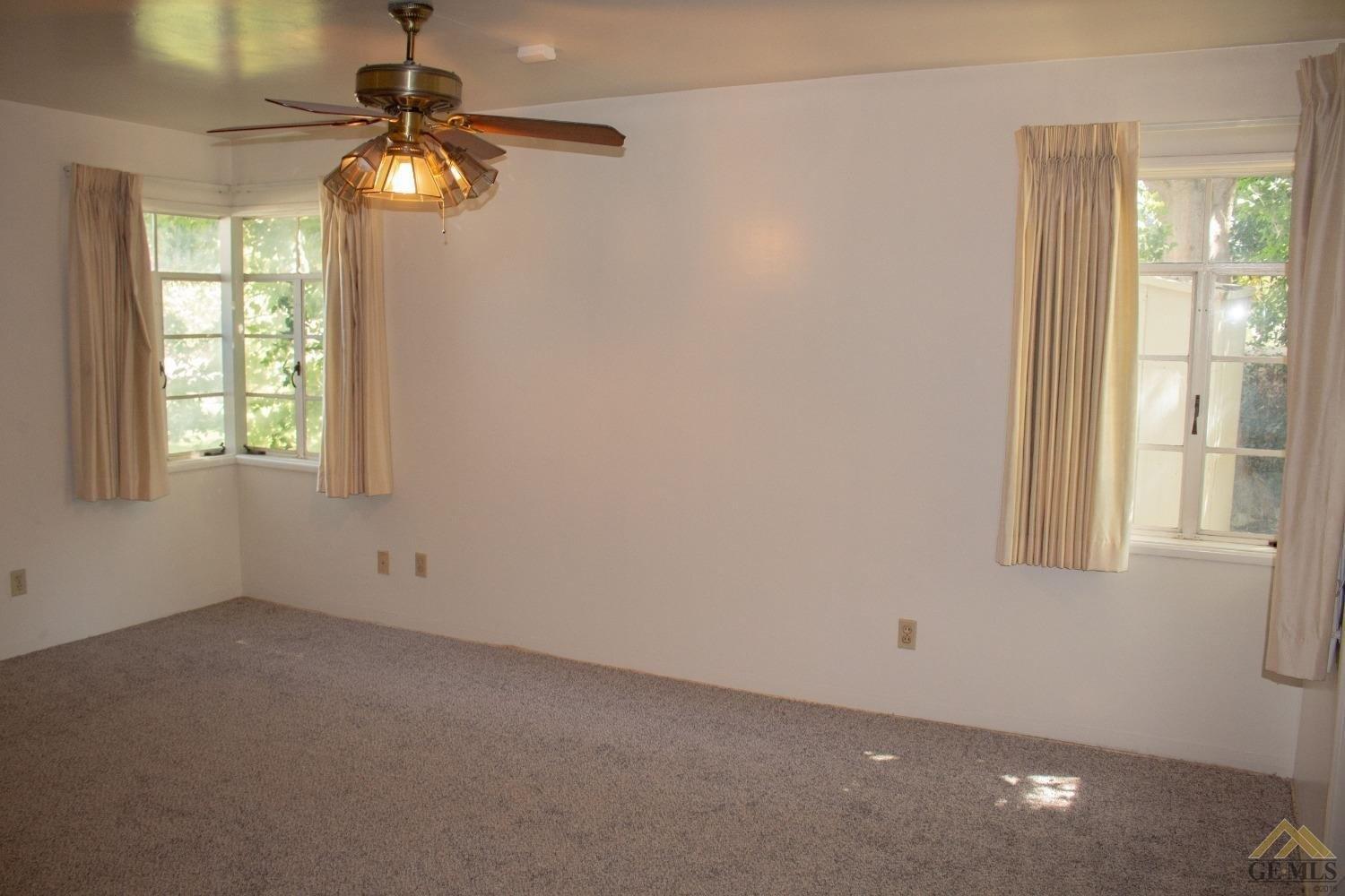 El Cielo Dr, Bakersfield, CA 93305